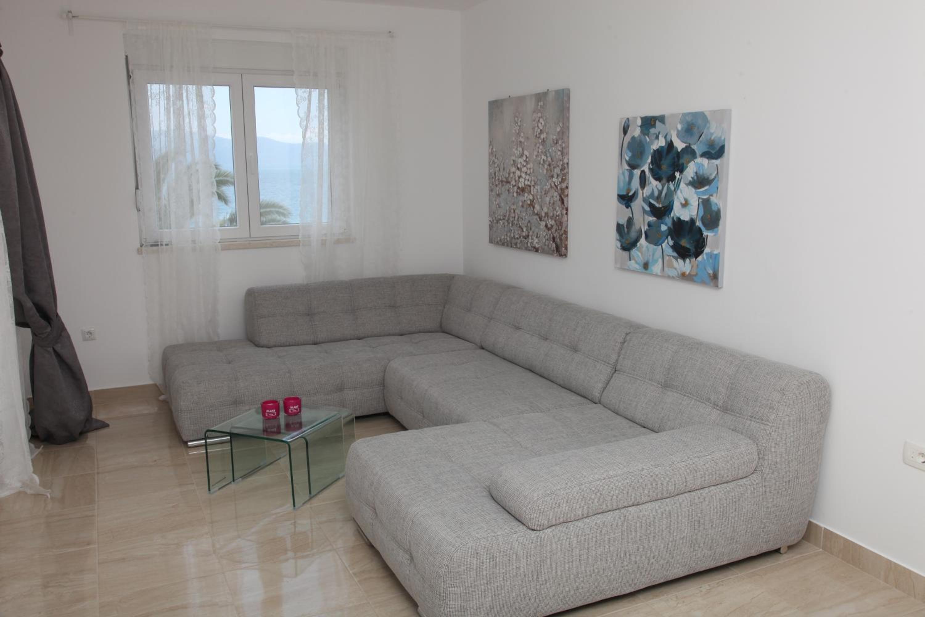 Apartments Mare view 3