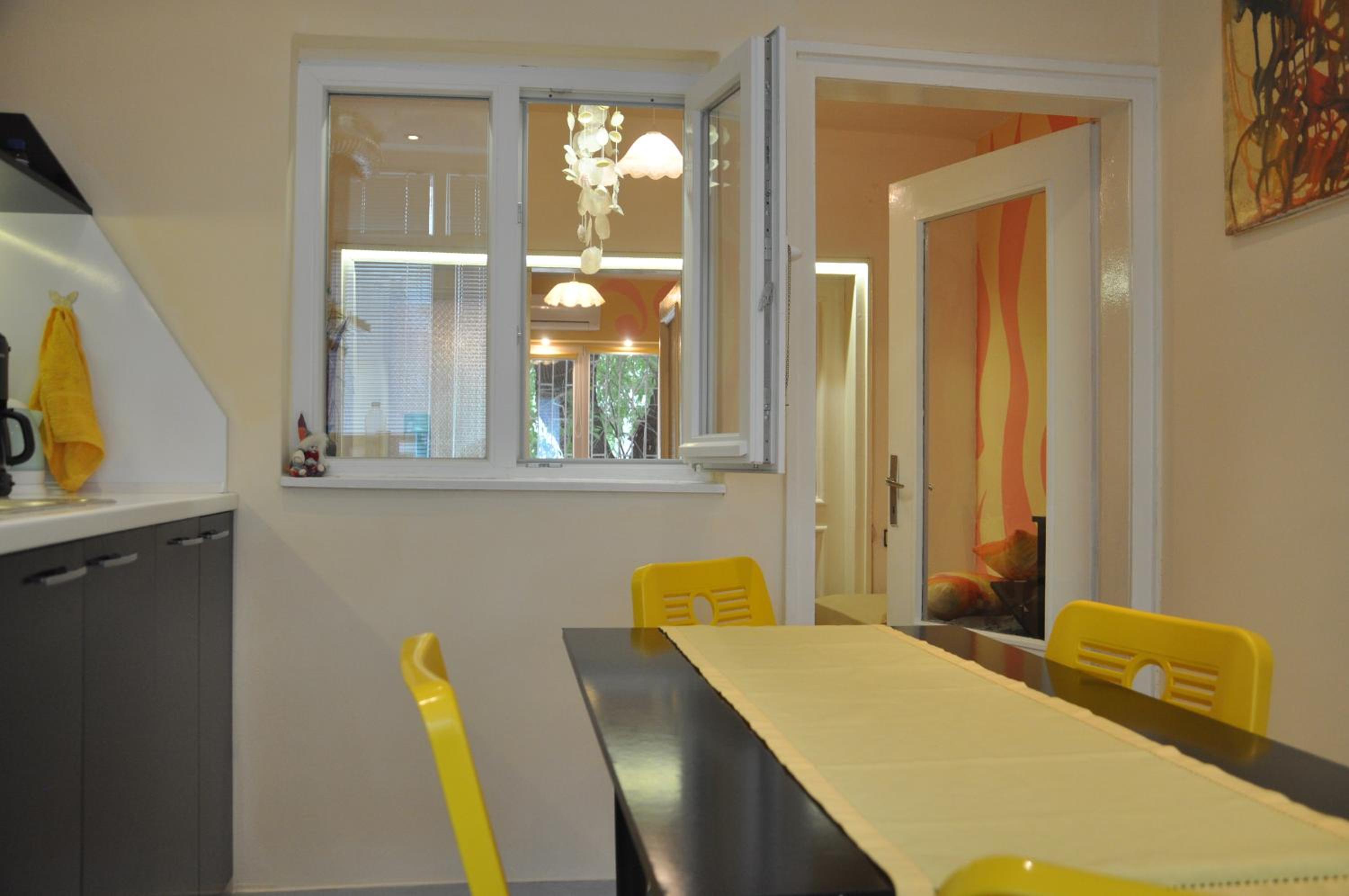 Arlequin Apartment