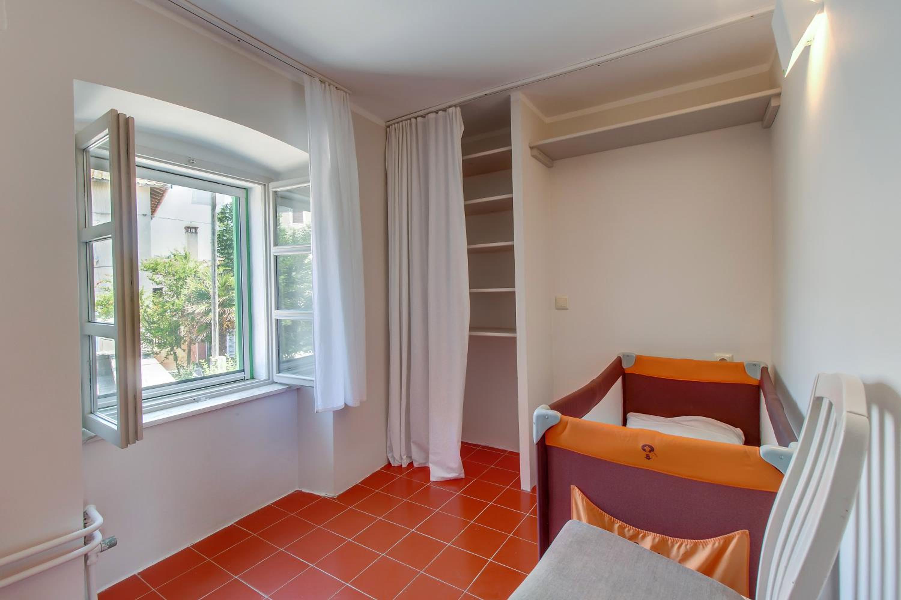 Photo 32