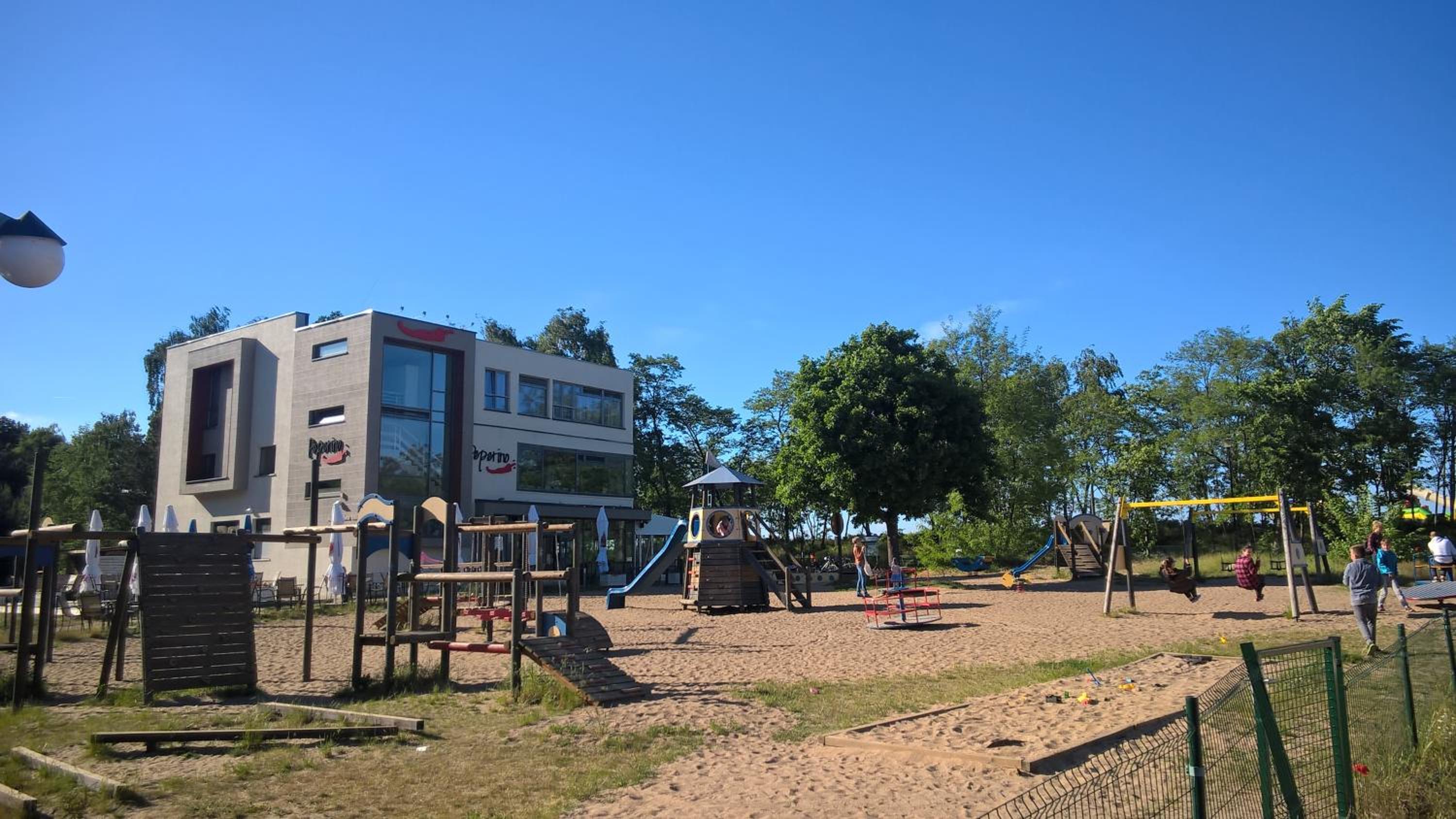 Photo 18