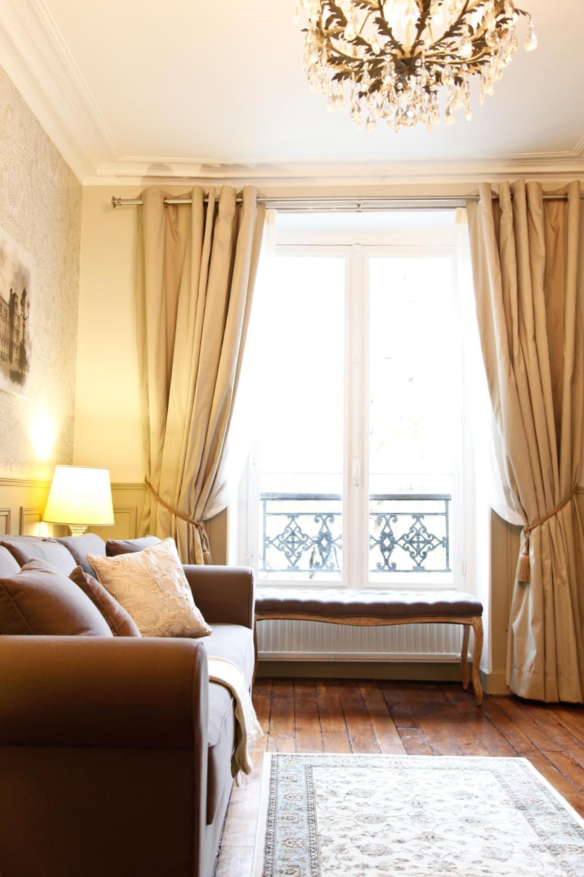 Le Triomphe Elysees