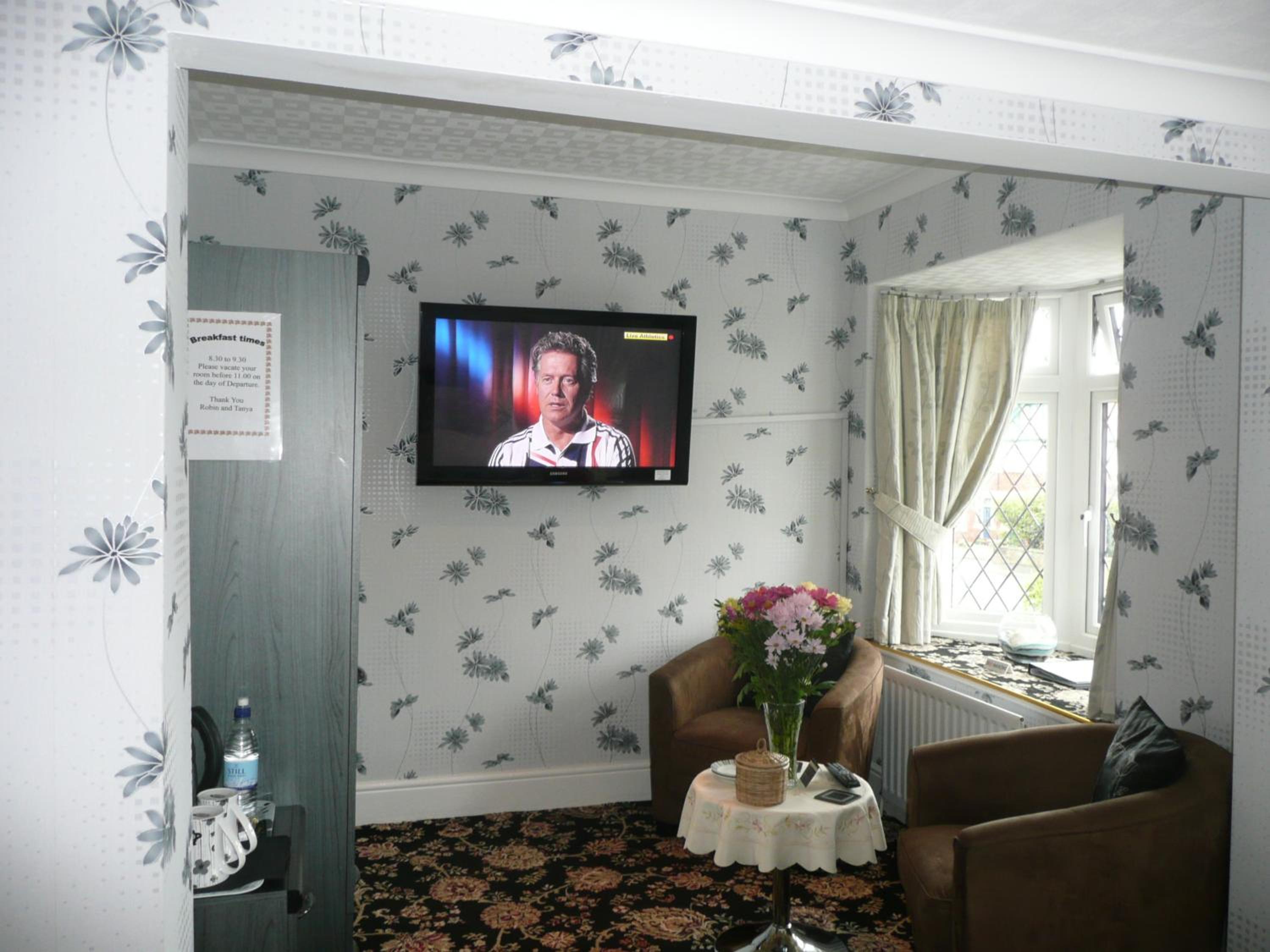 Photo 10