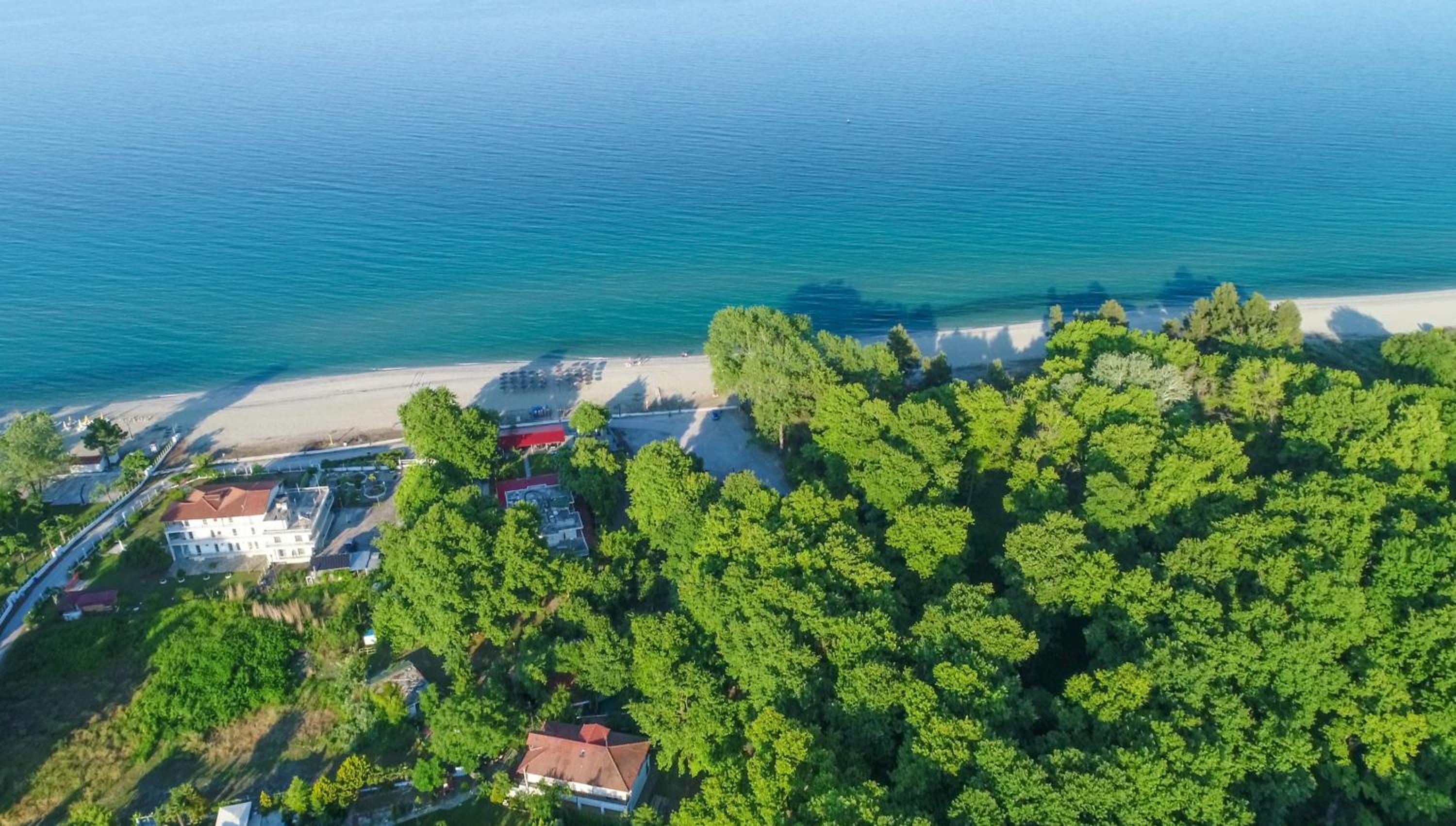 Sintrivanis Resort Beach