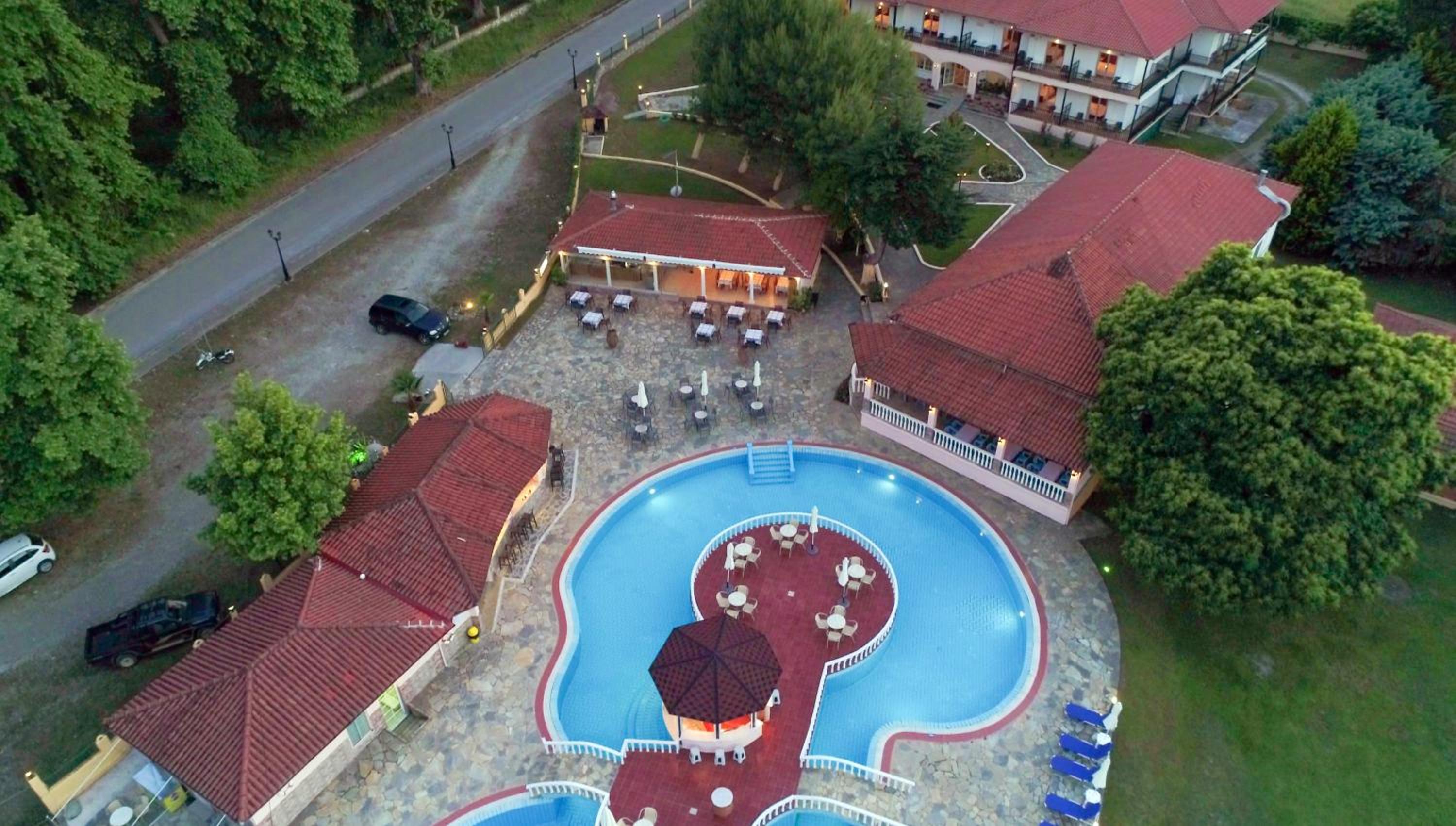 Sintrivanis Resort Beach