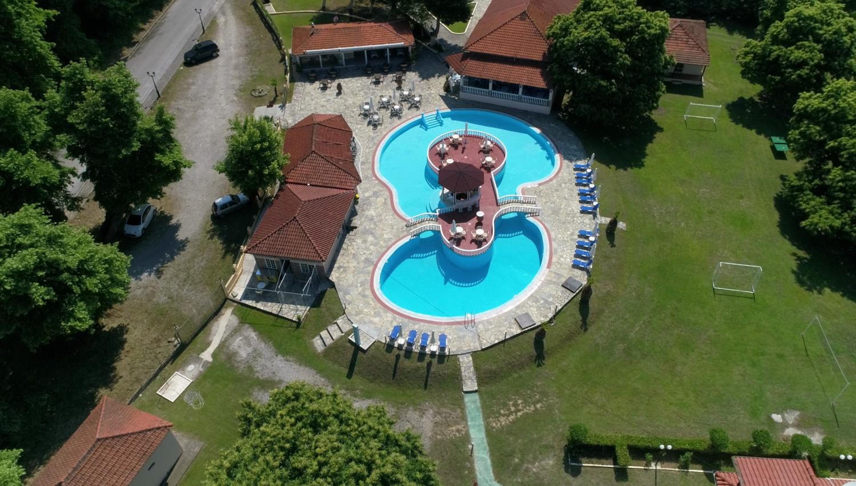 Sintrivanis Resort Beach