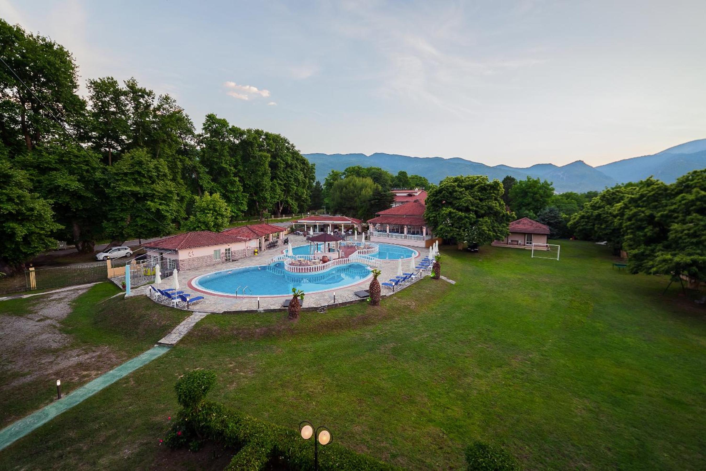 Sintrivanis Resort Beach