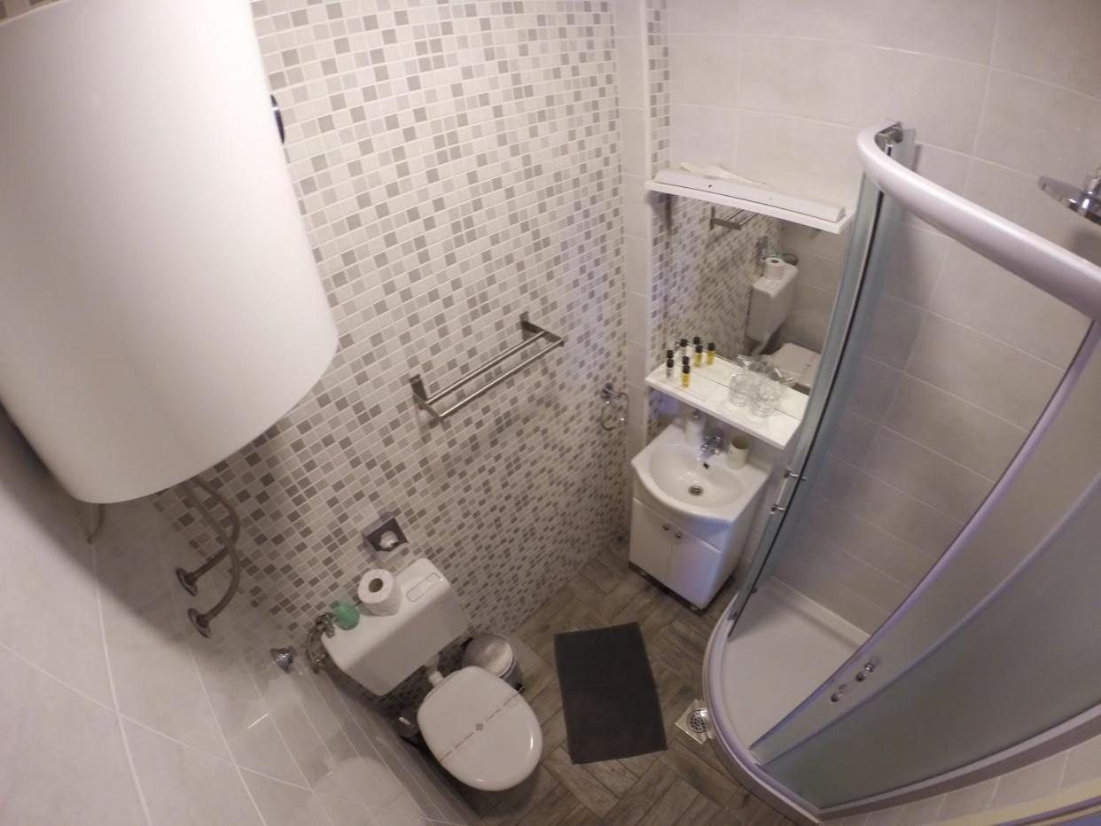 Apartment and room Sveti Jakov