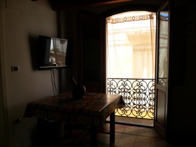 Photo 33