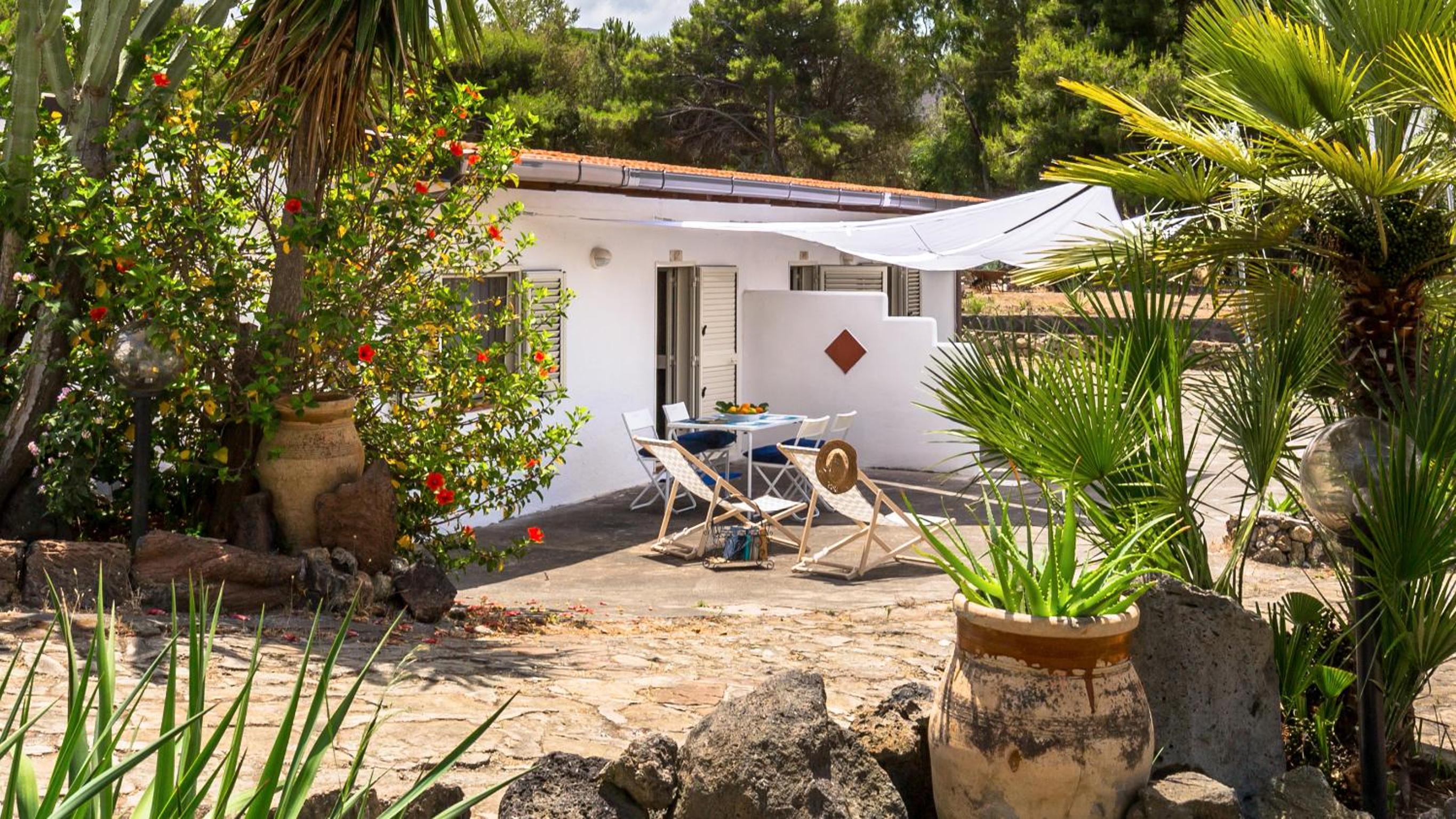 Vulcano Vacations - Vulcano Dimore - Property Image 2