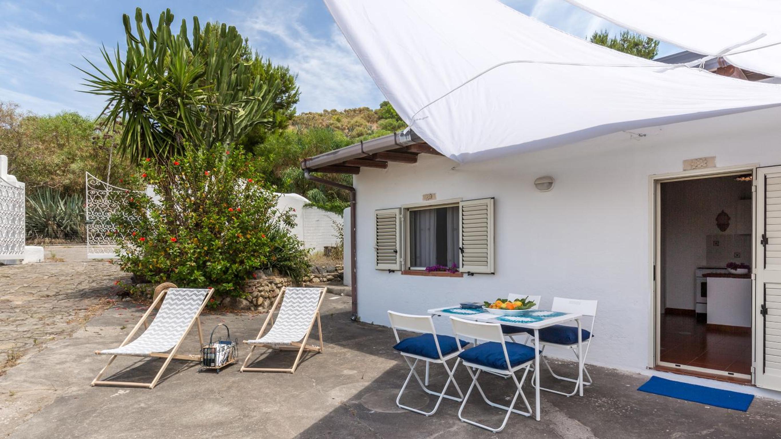 Vulcano Vacations - Vulcano Dimore - Property Image 3