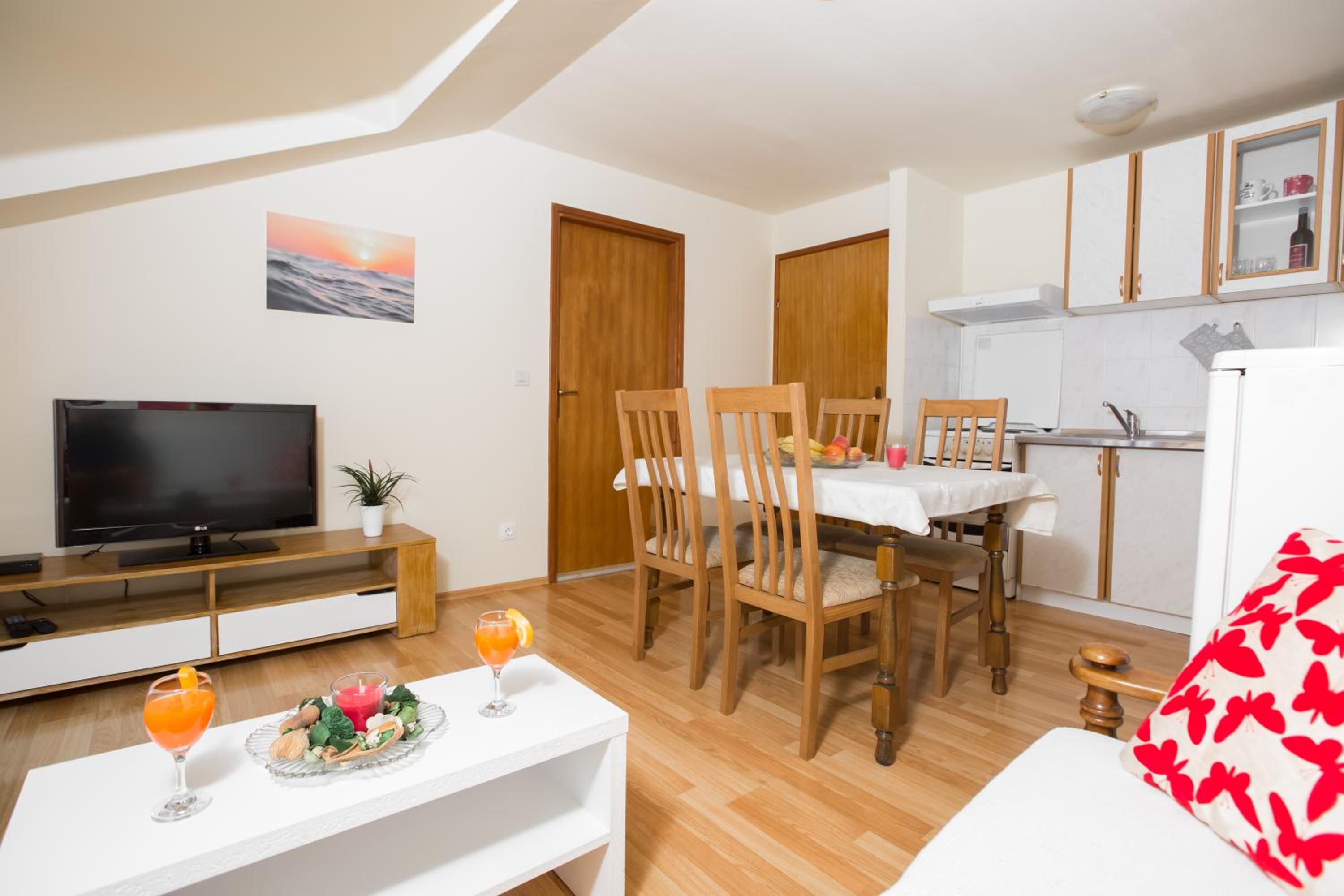 Solis Occasus Apartment