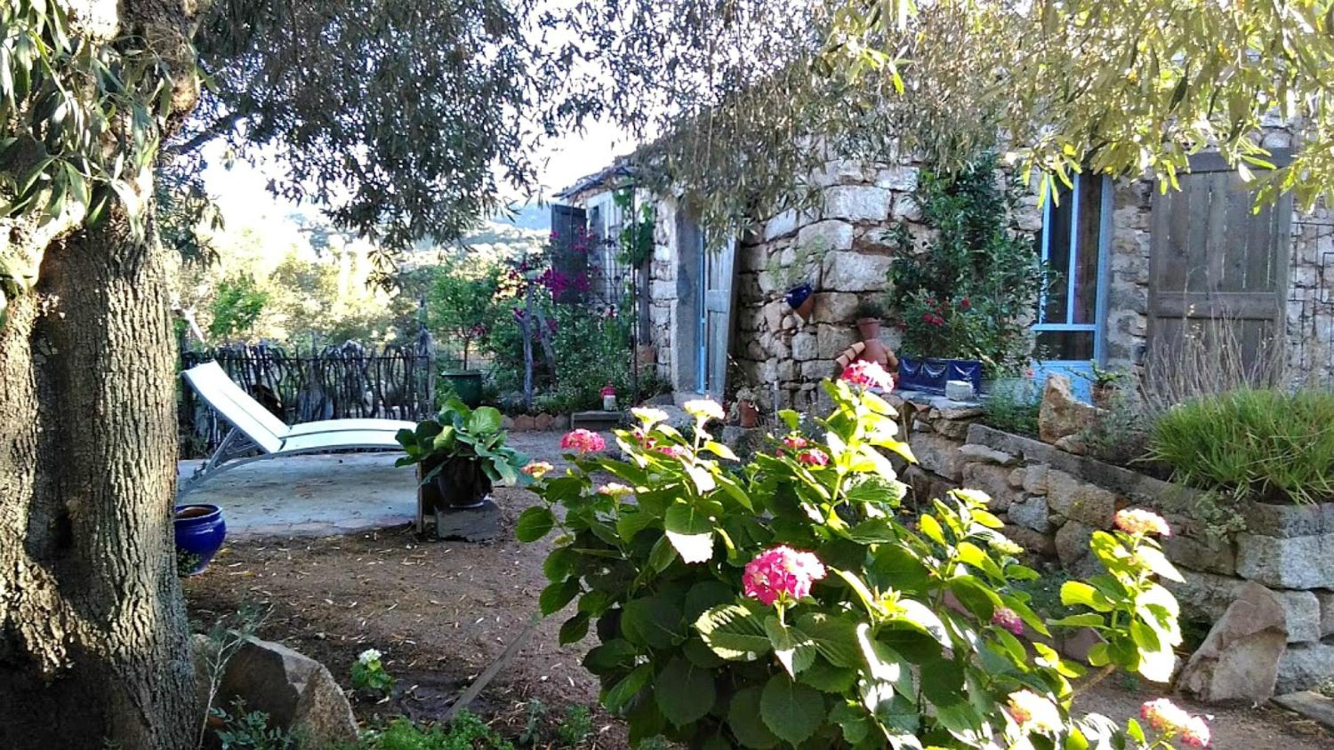 Stazzu la Capretta Farm Camping & Guest Rooms view 2