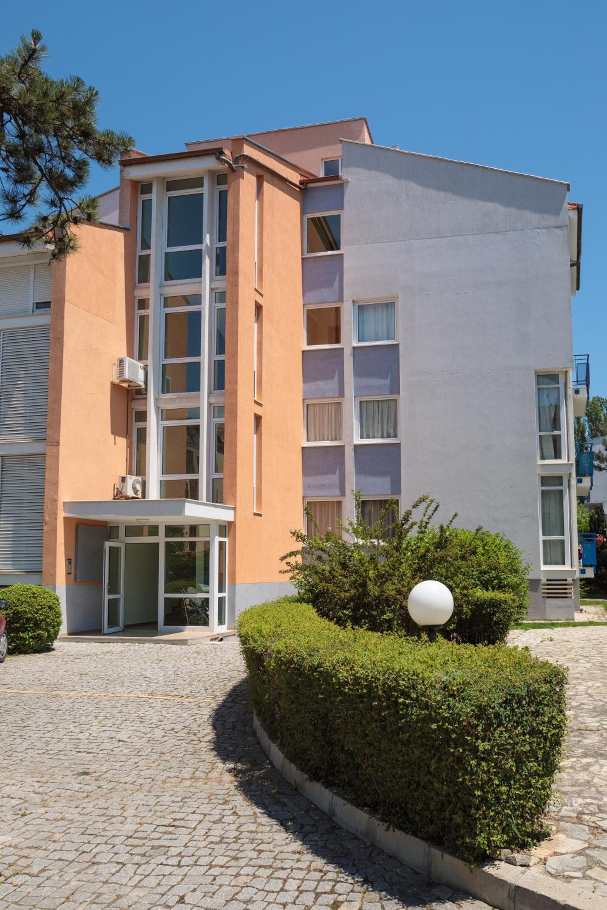 Photo 23