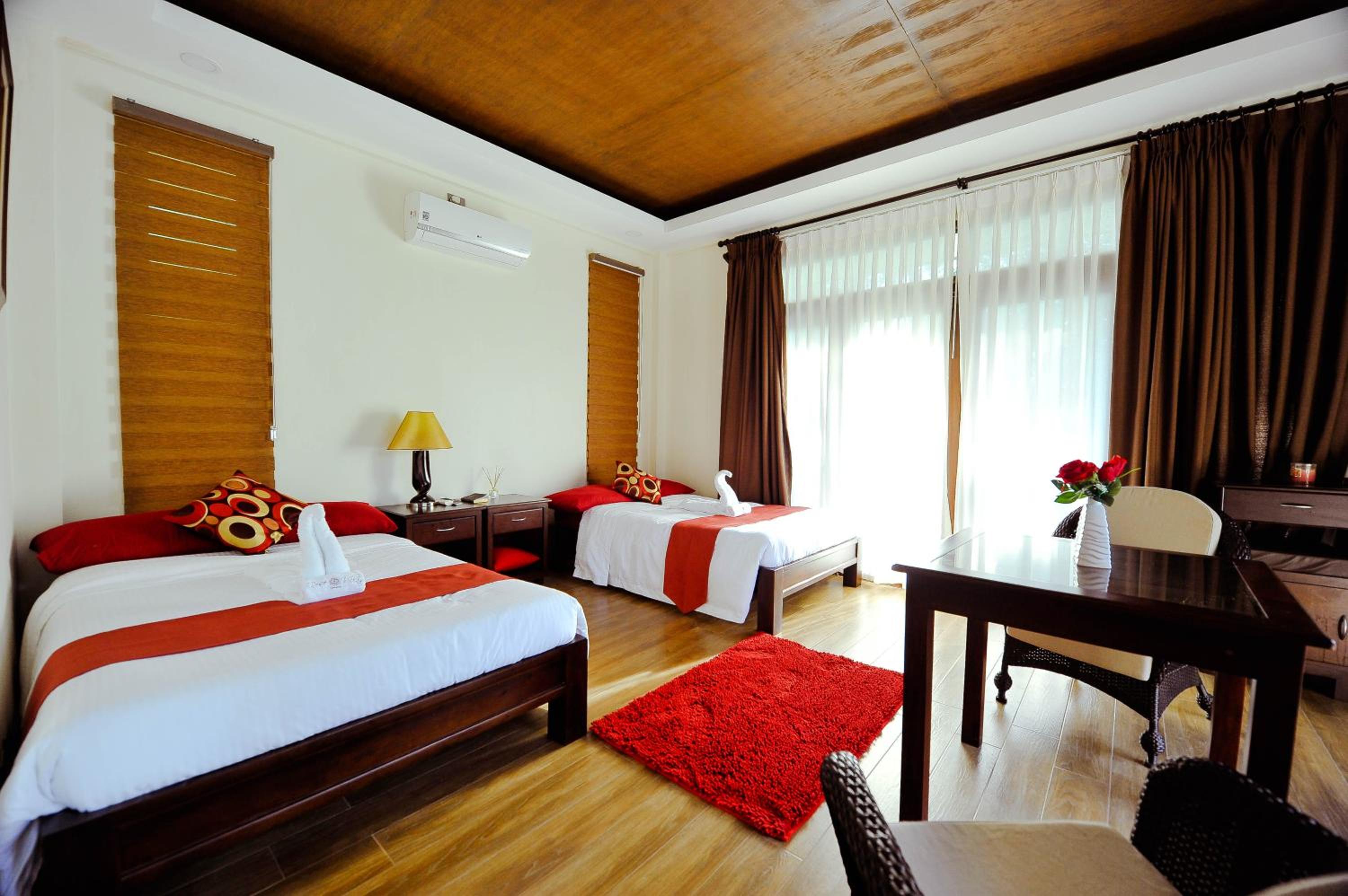 Rose Villas Resort