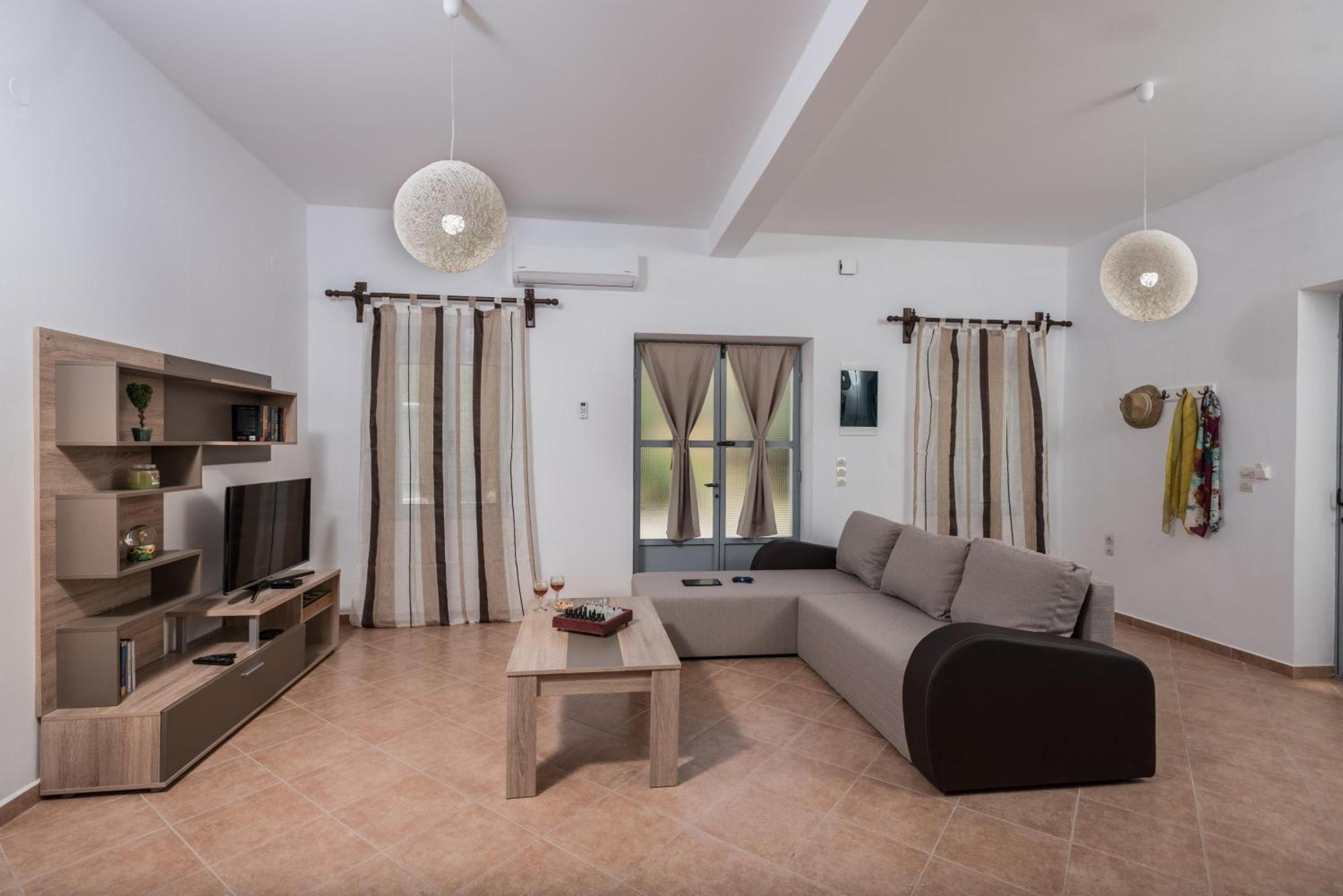 Kostas Homes