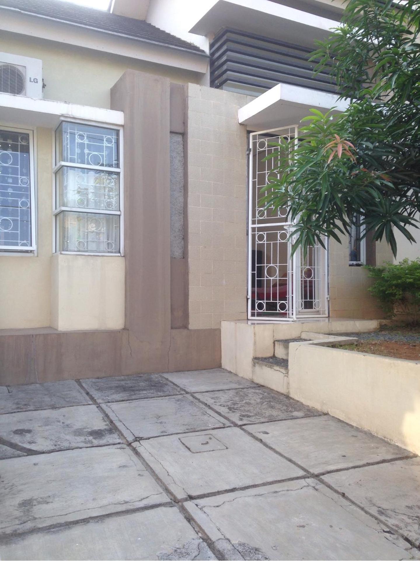 Olivine House view 4