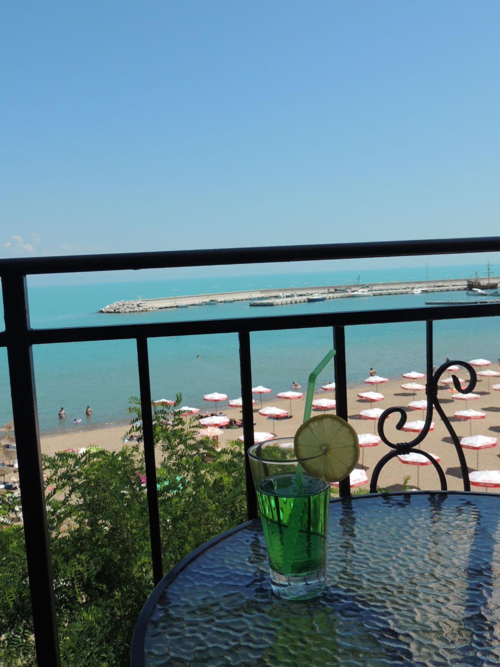 Villa Lazuren Bryag view 5