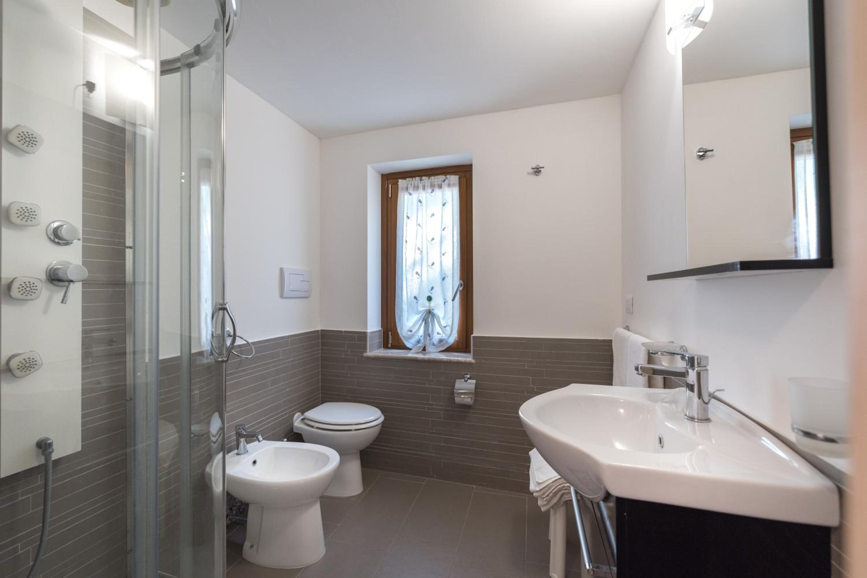 Residence Blue Pearl
