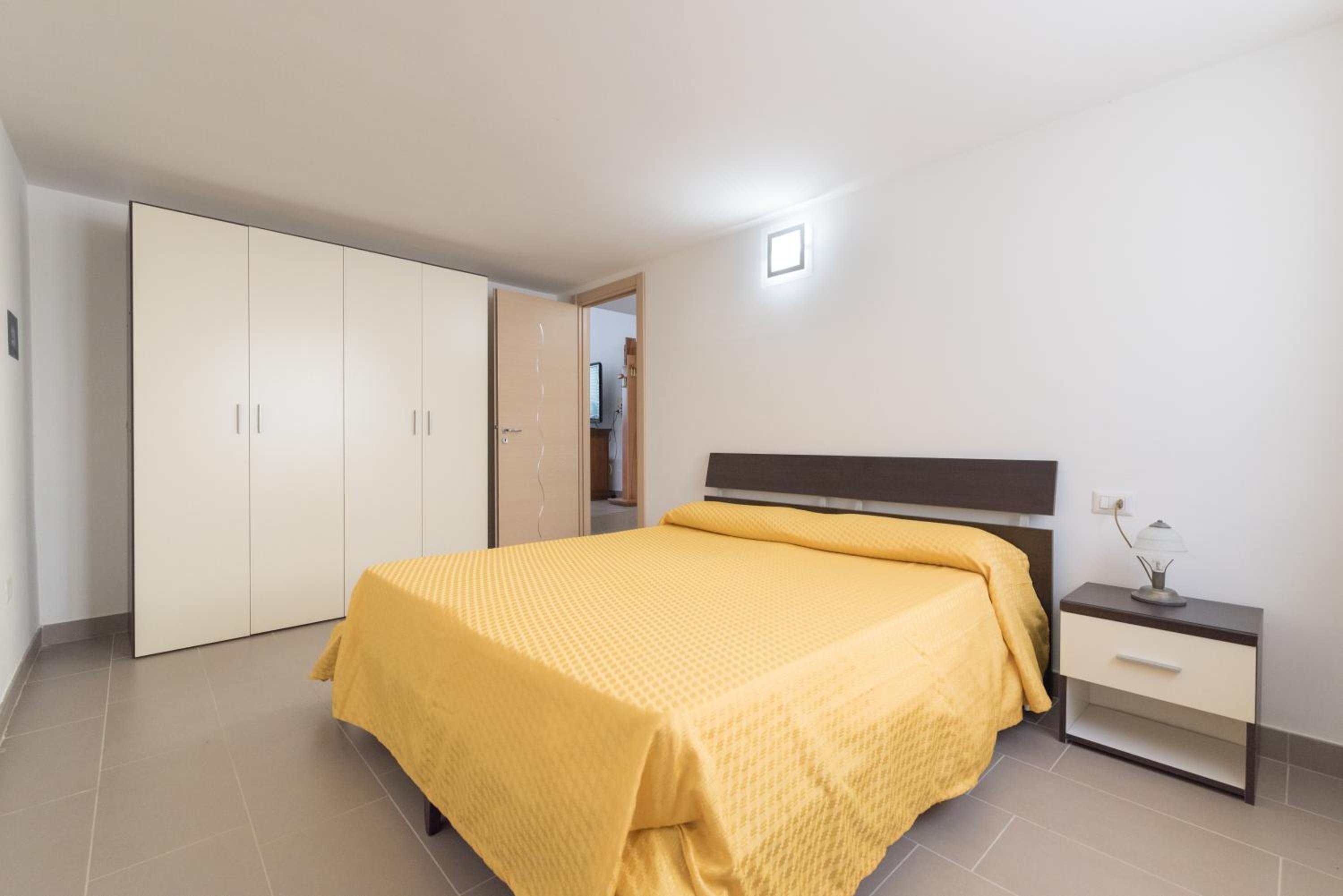Residence Blue Pearl