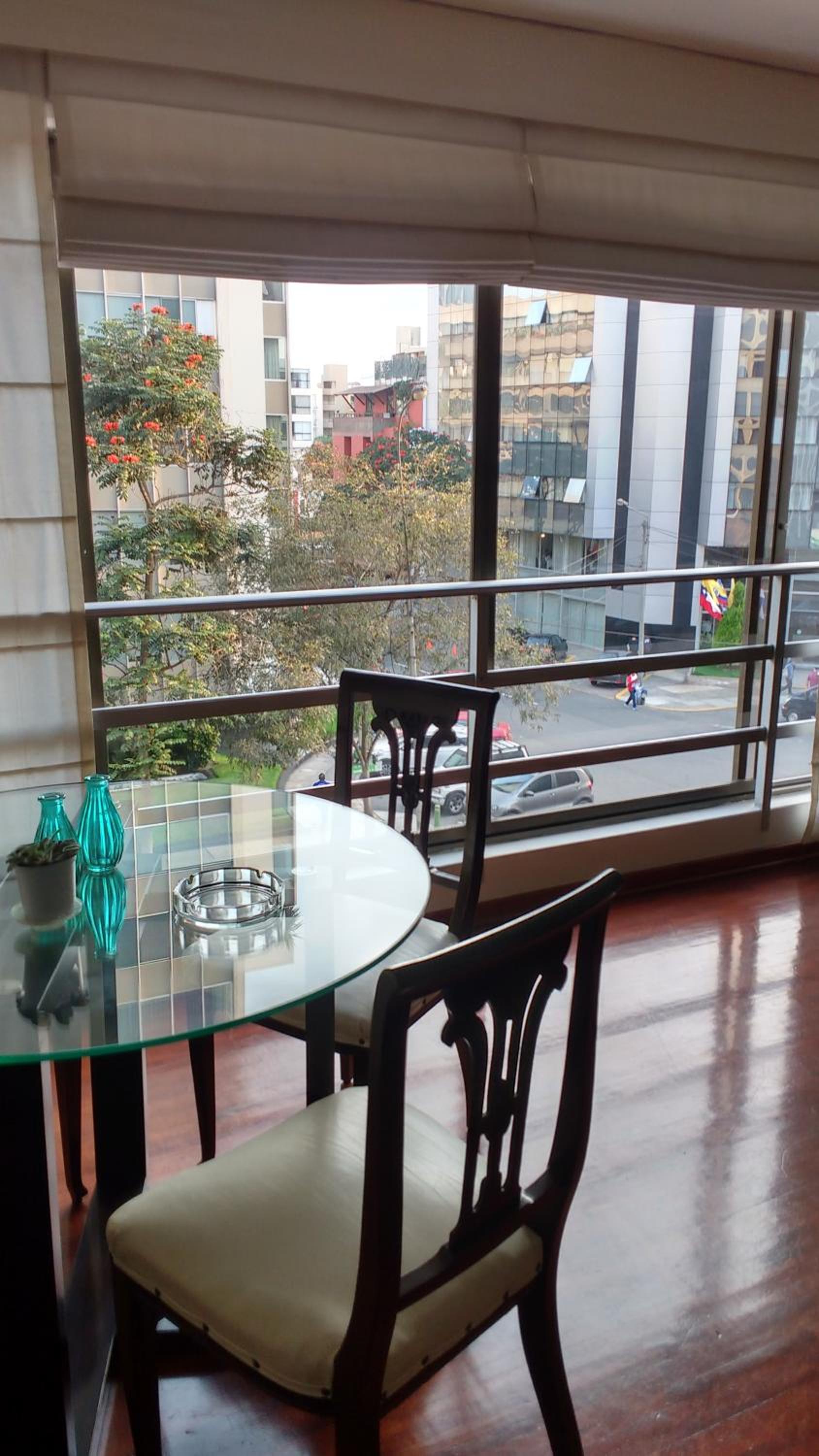 Apartamentos Amoblados de 1 Y 2 dormitorios