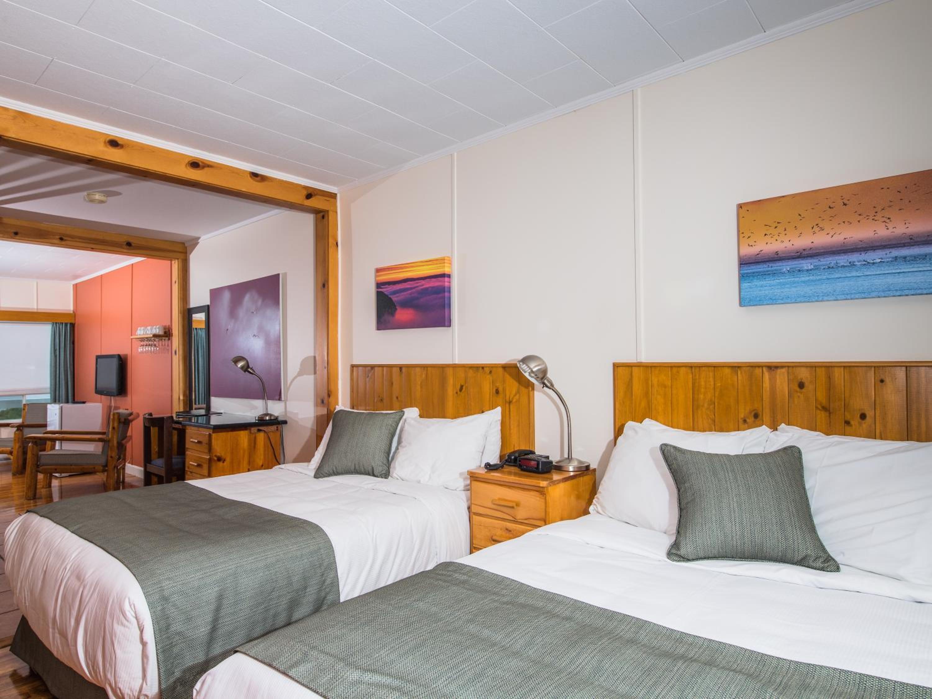 Au Pic de l'Aurore Motel-Chalets