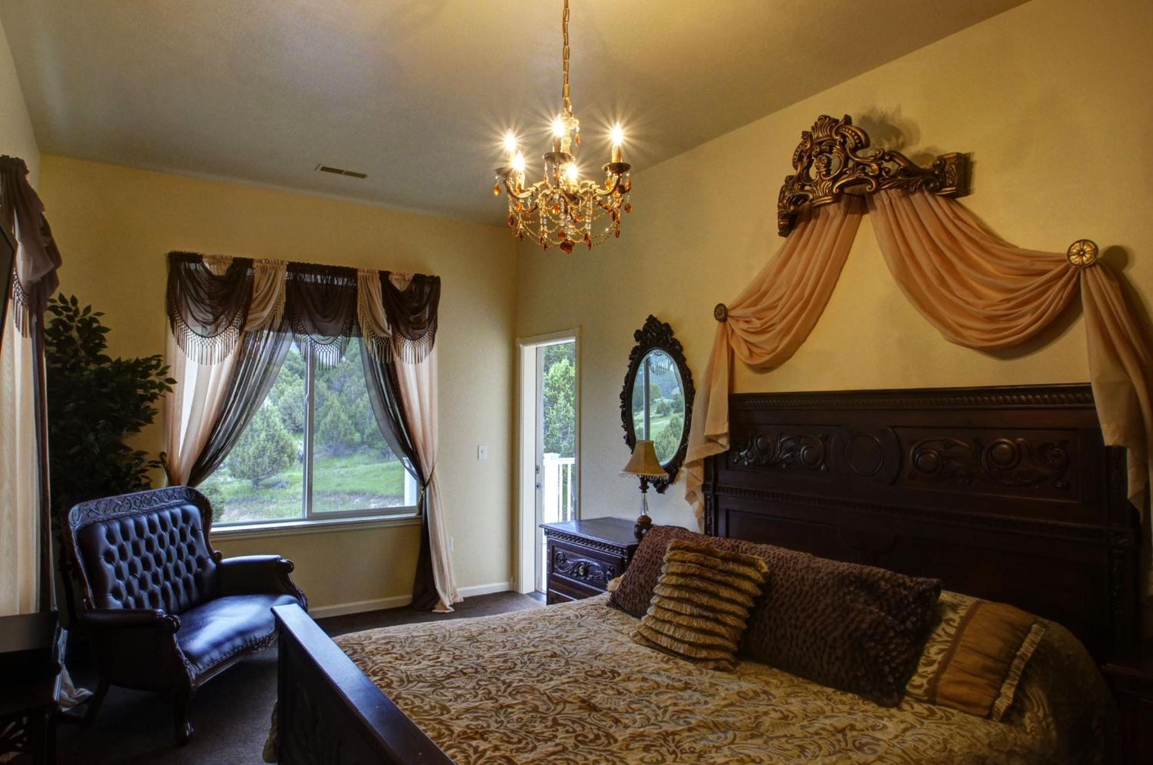 Lions Gate Manor