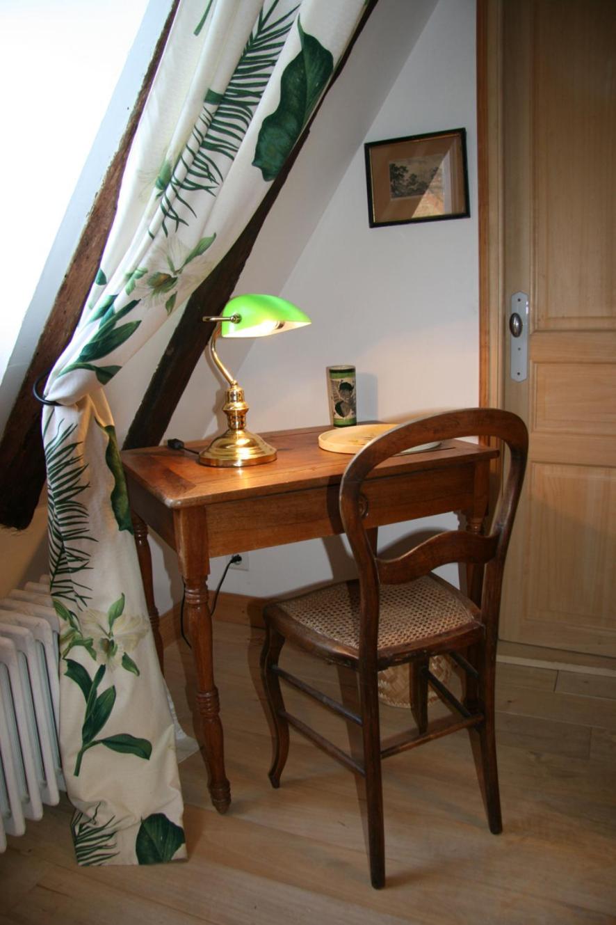 Photo 10