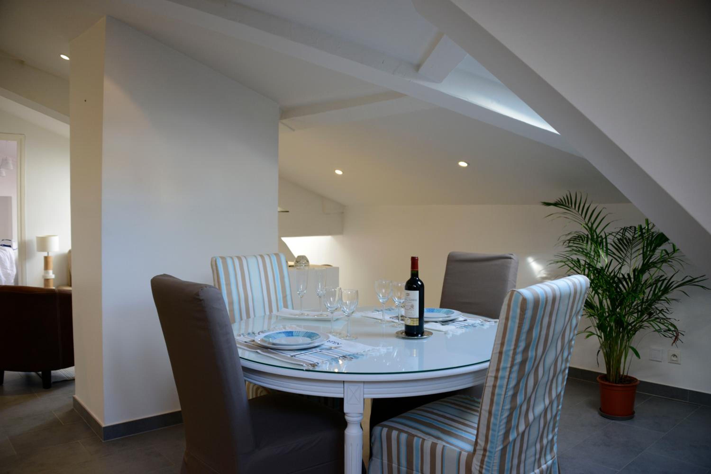 Cannes,croisette,palais des festivals,plages photo 2