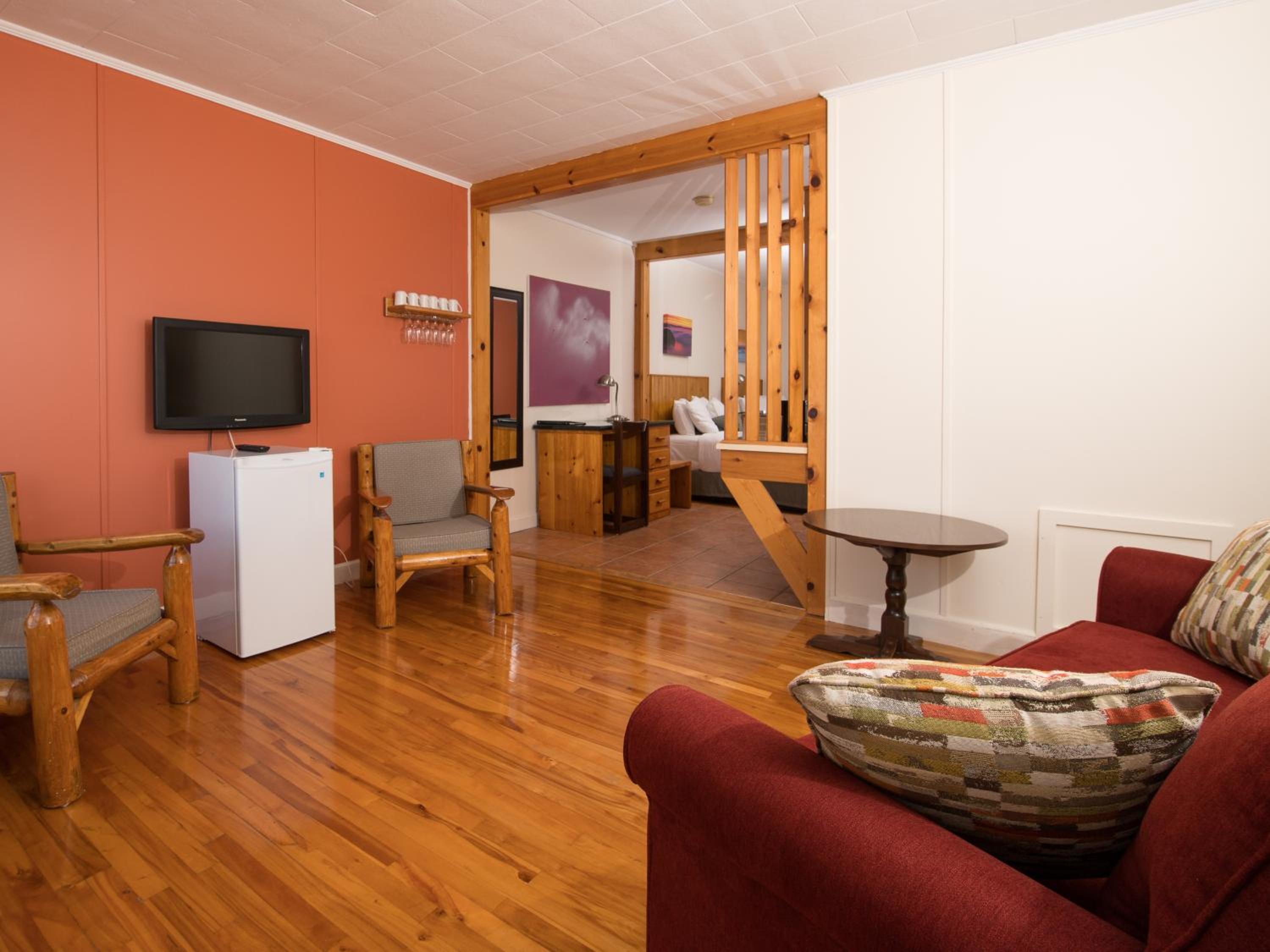 Au Pic de l'Aurore Motel-Chalets