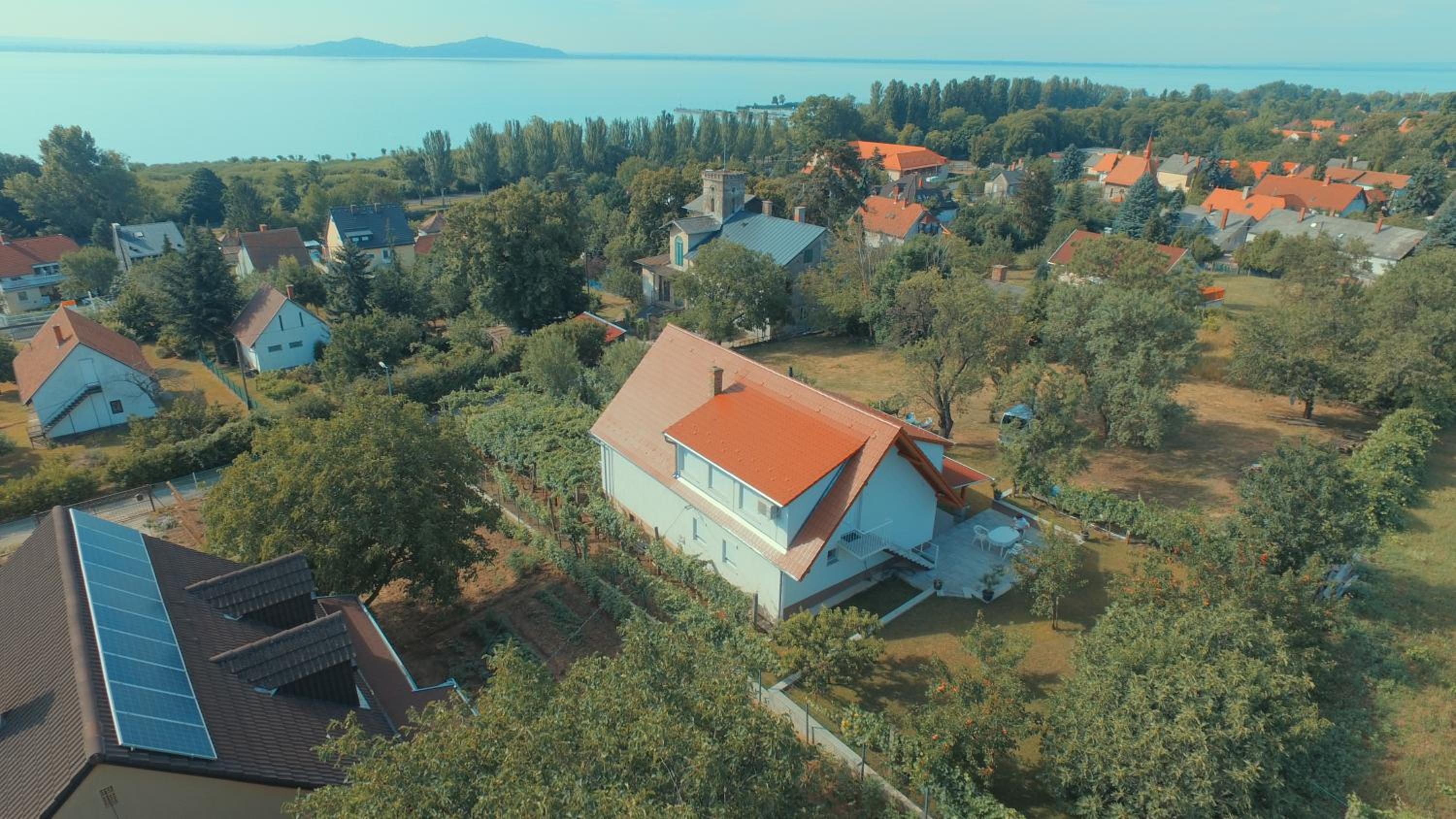 Mandula Apartmanok view 3
