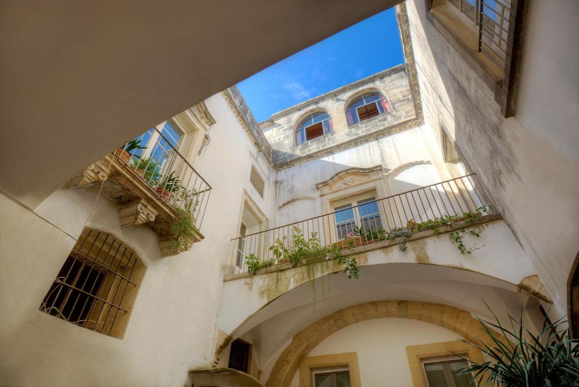 Massa House