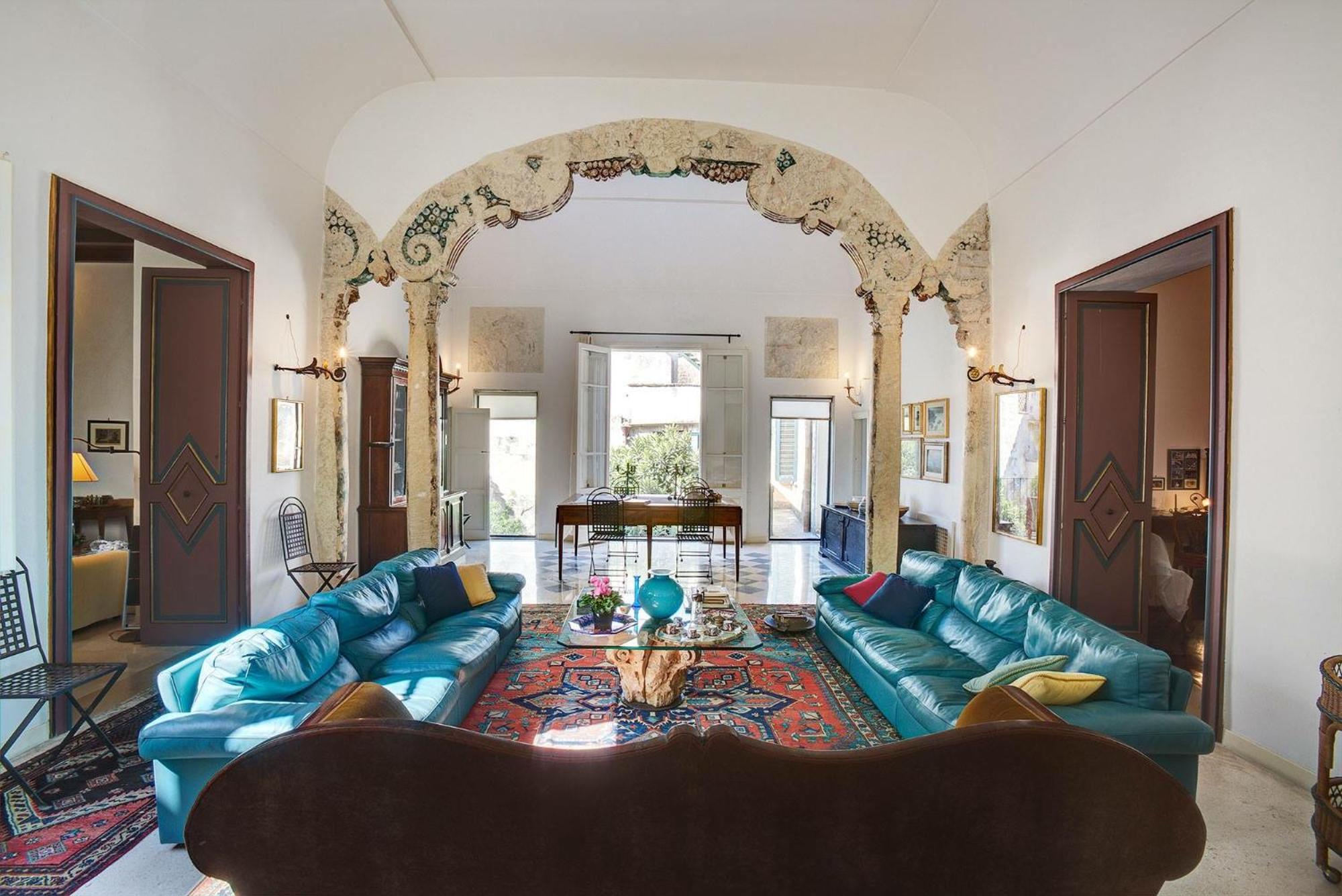 Hotel Massa House - Image 1