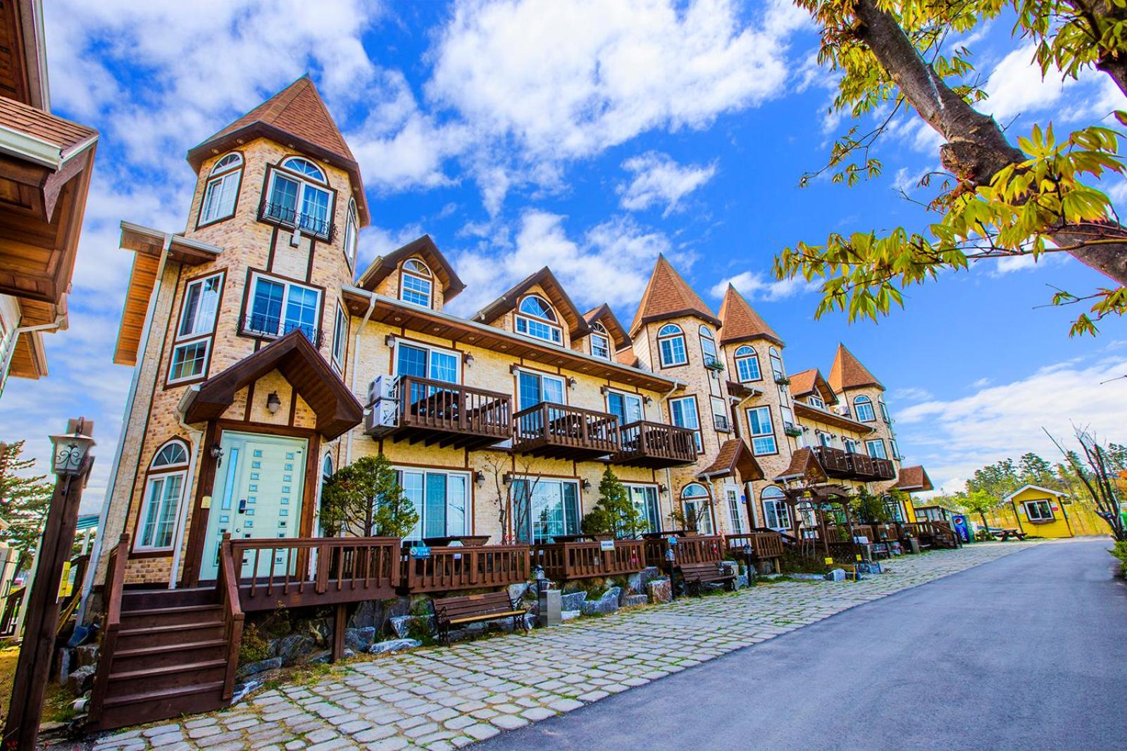Santa Beach Pension