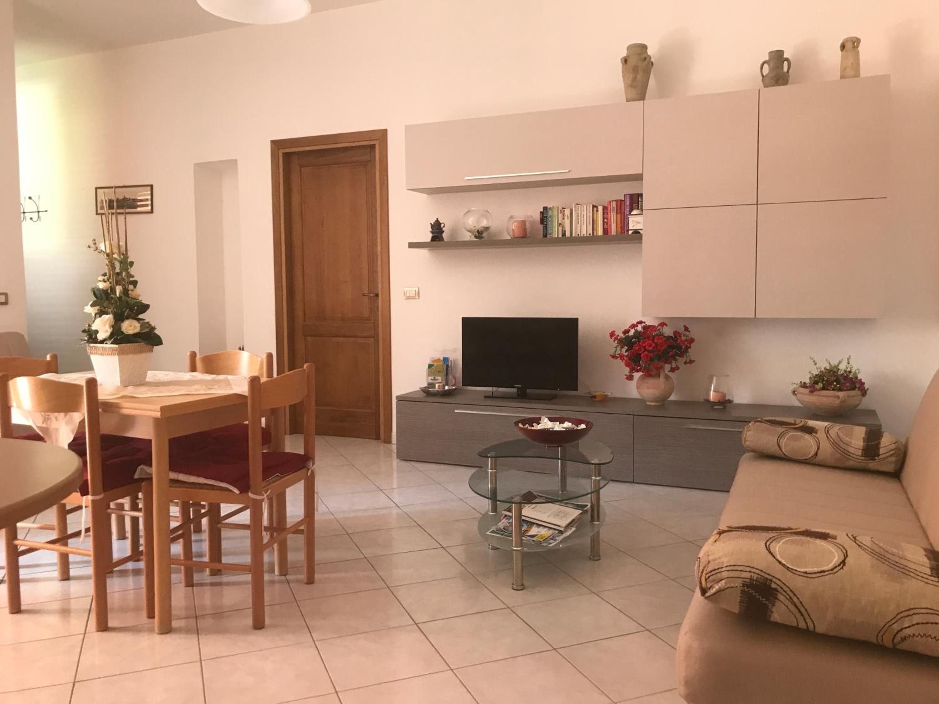 Hotel Casa Rosada Alghero - Image 1