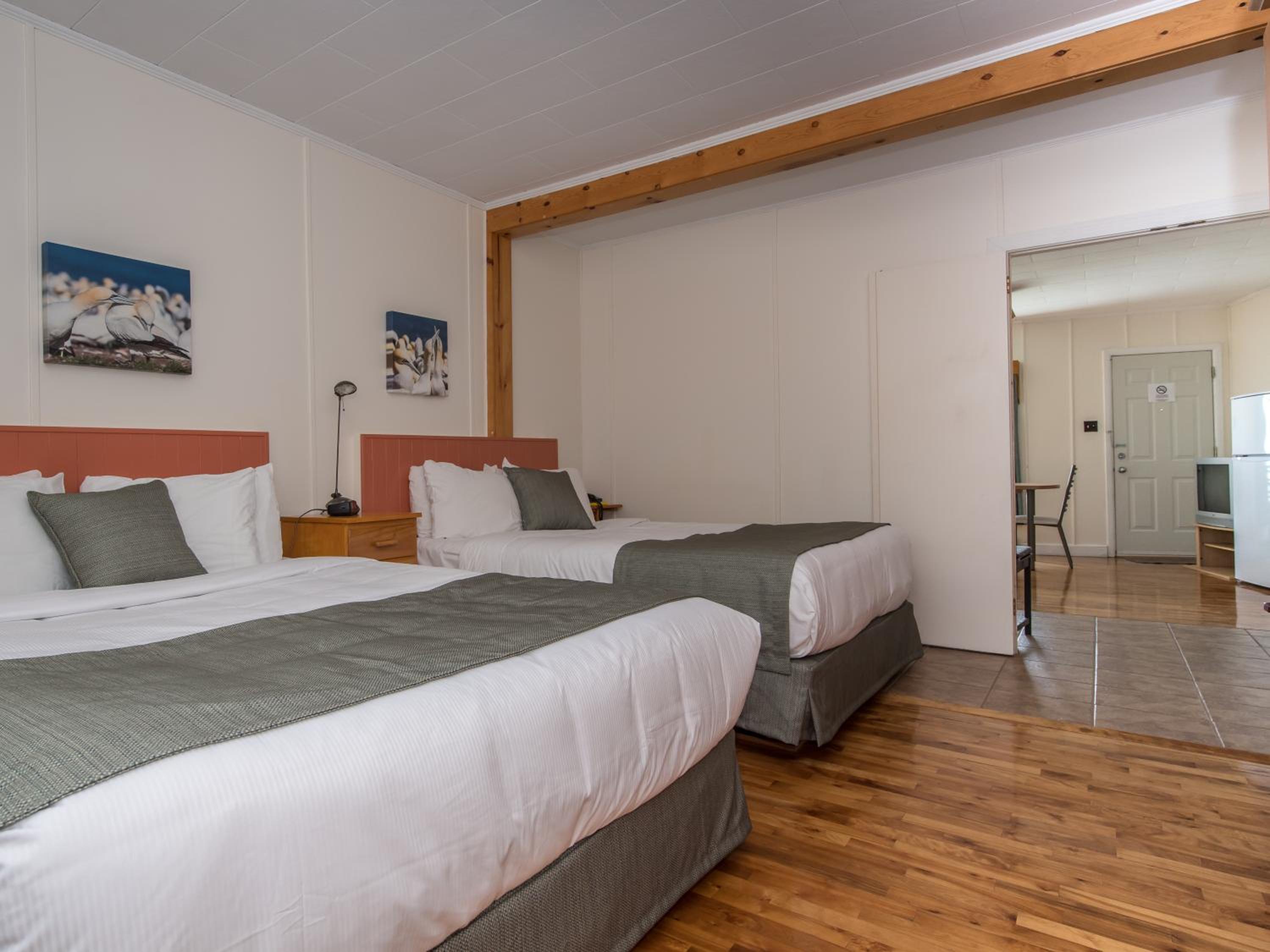 Au Pic de l'Aurore Motel-Chalets