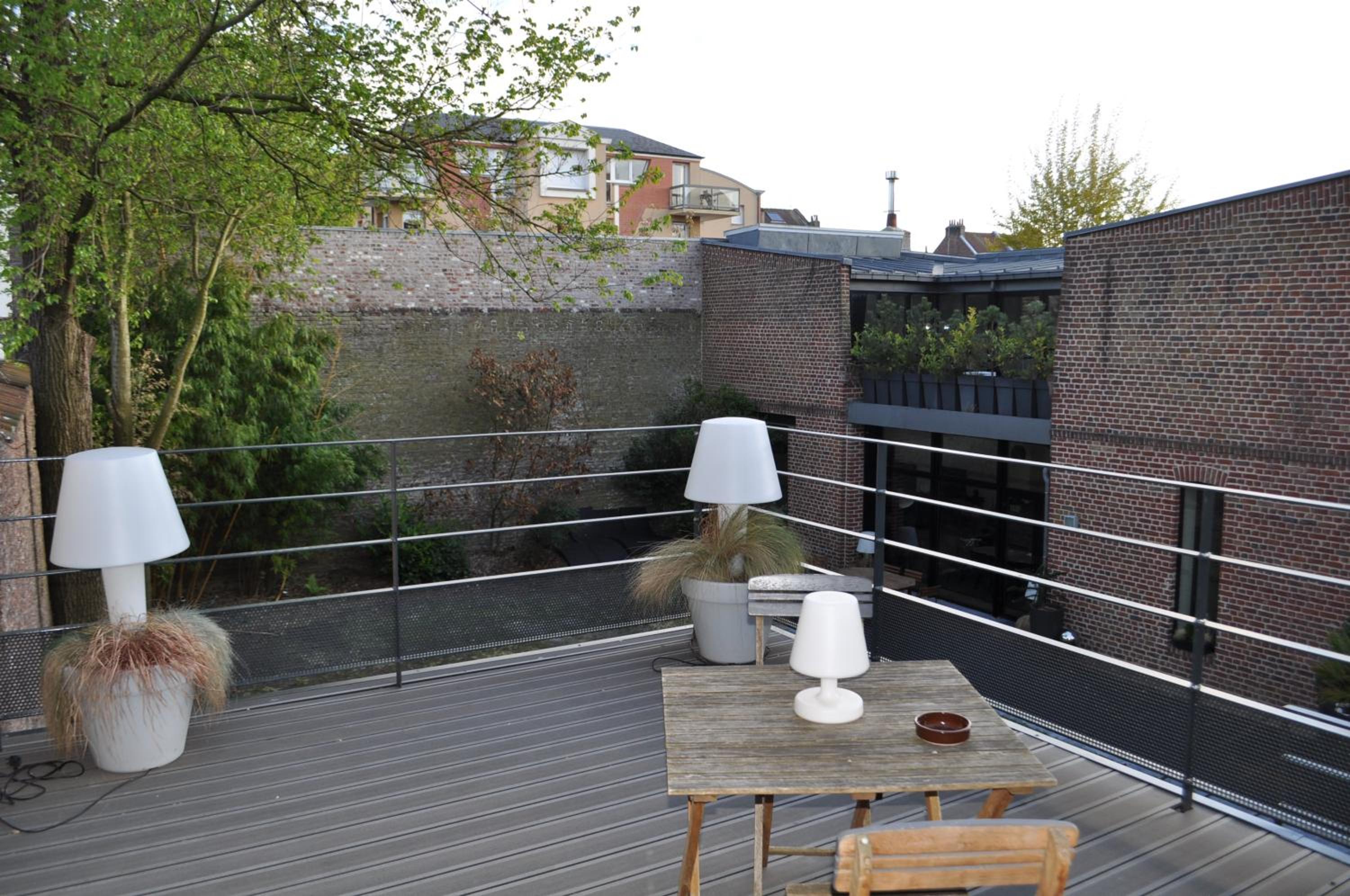 Balcony & Terrace