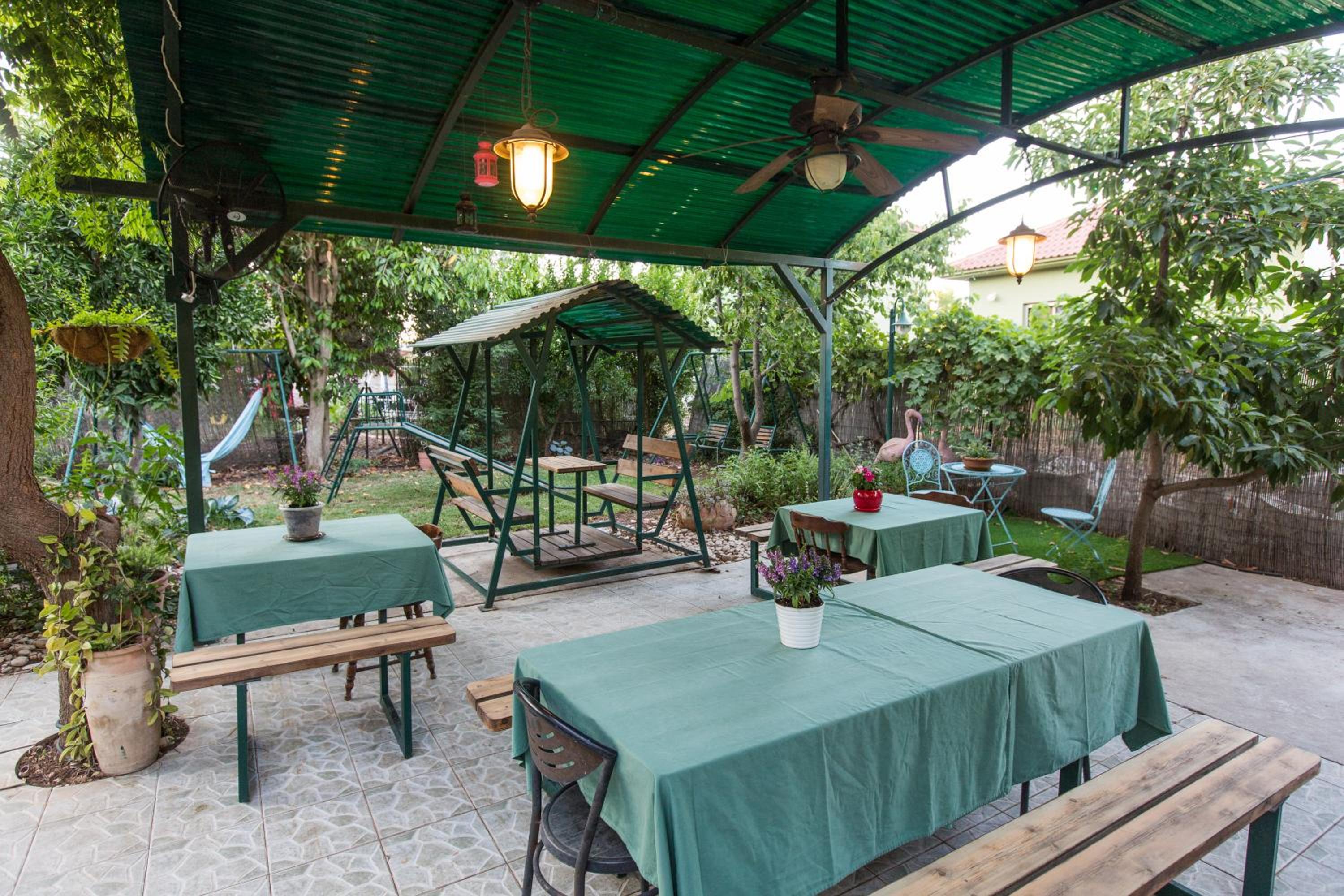 Leyad Hashmura Lodging