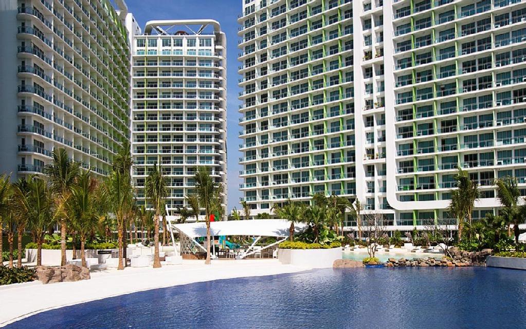 Azure Urban Resort Staycation in Manila view 5