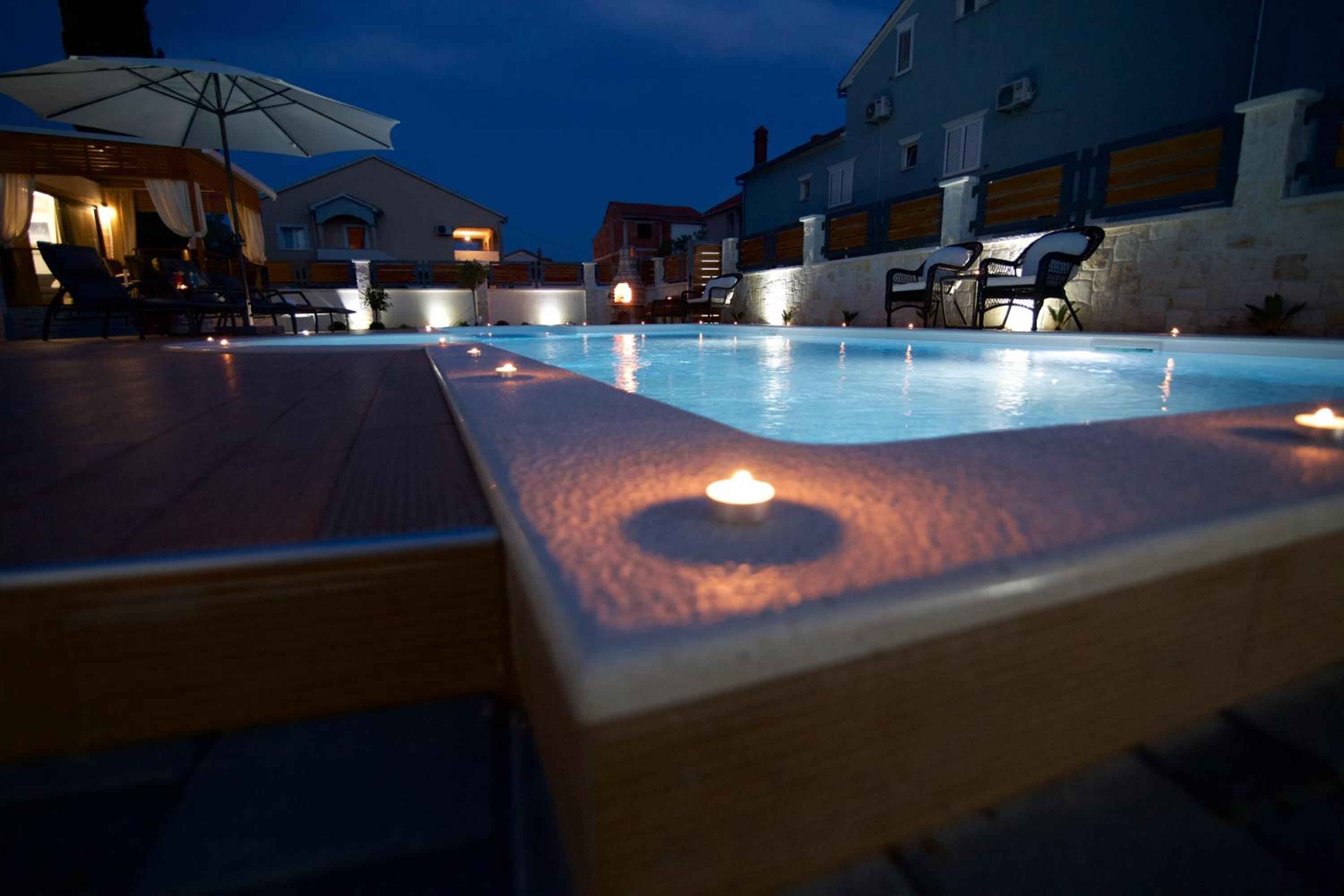 Tomica Apartments with Pool view 4