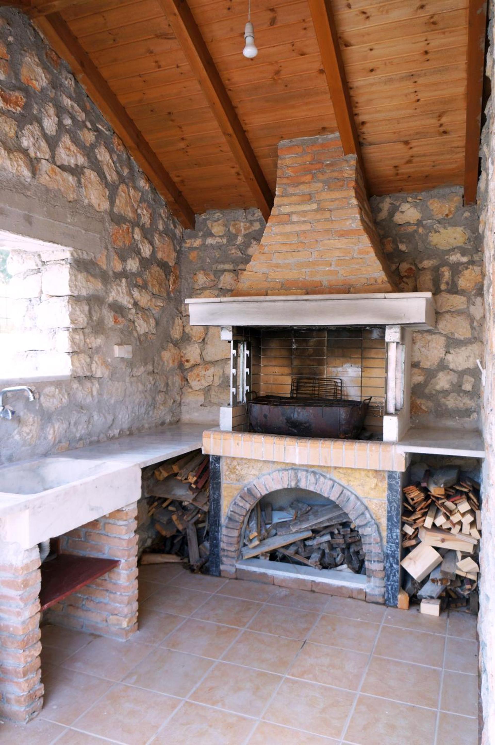 Photo 8
