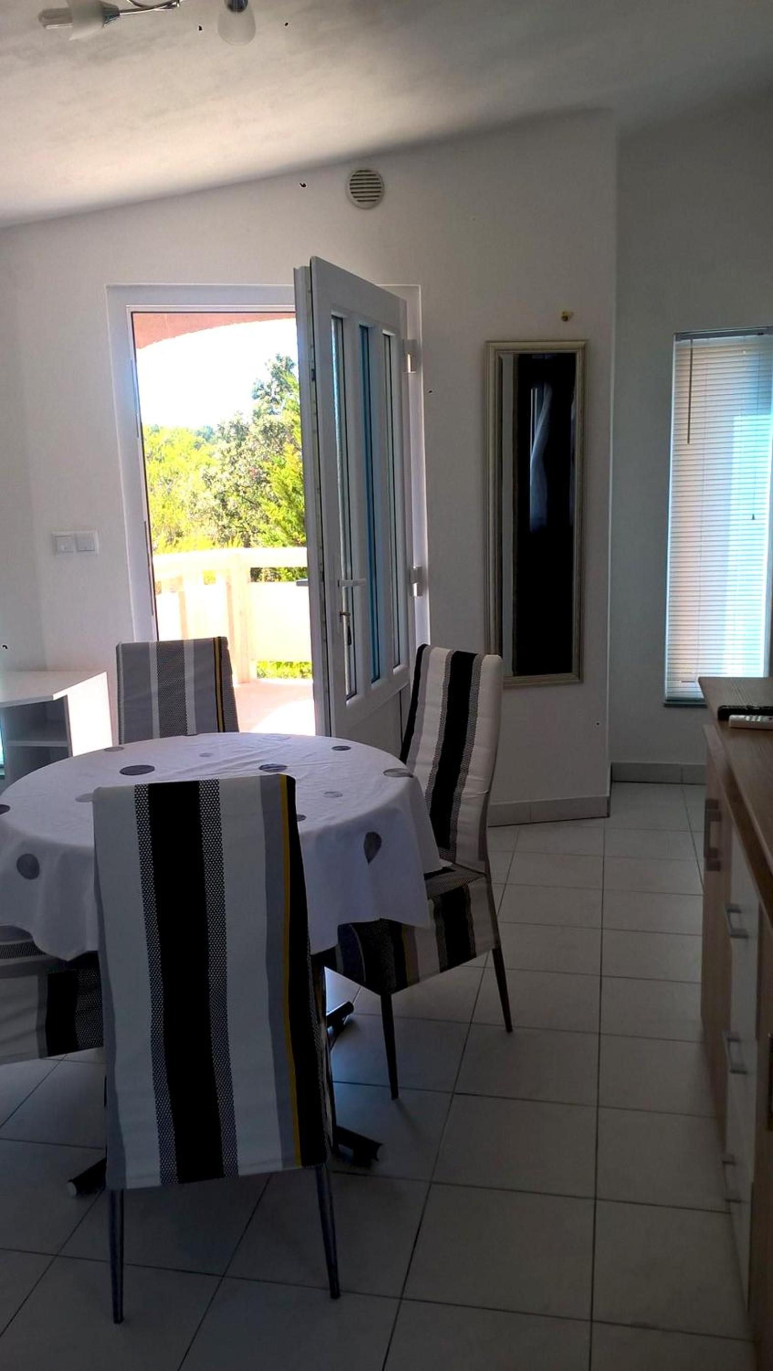Apartment Kamelia