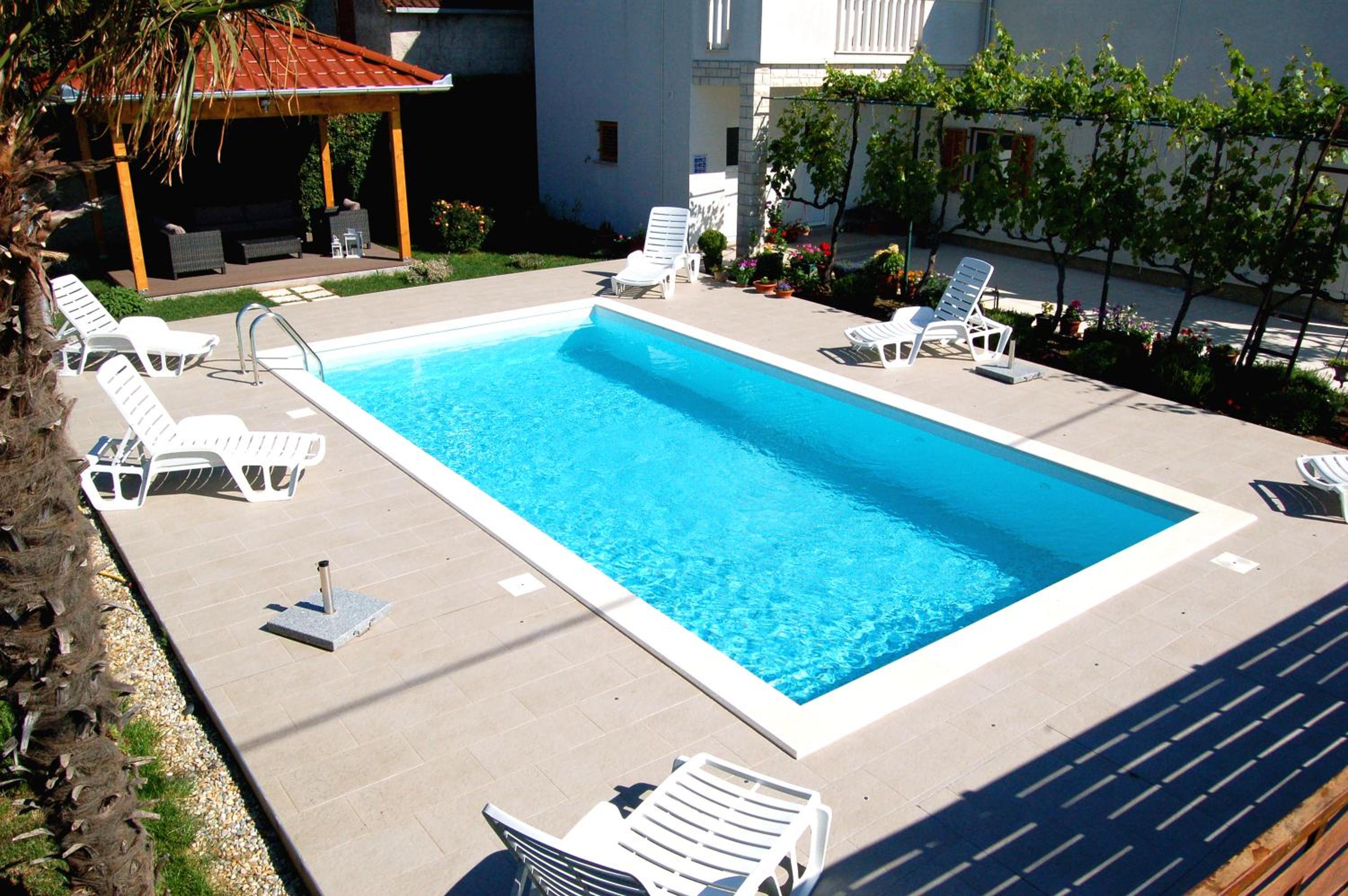 Filipovic Apartments with Pool