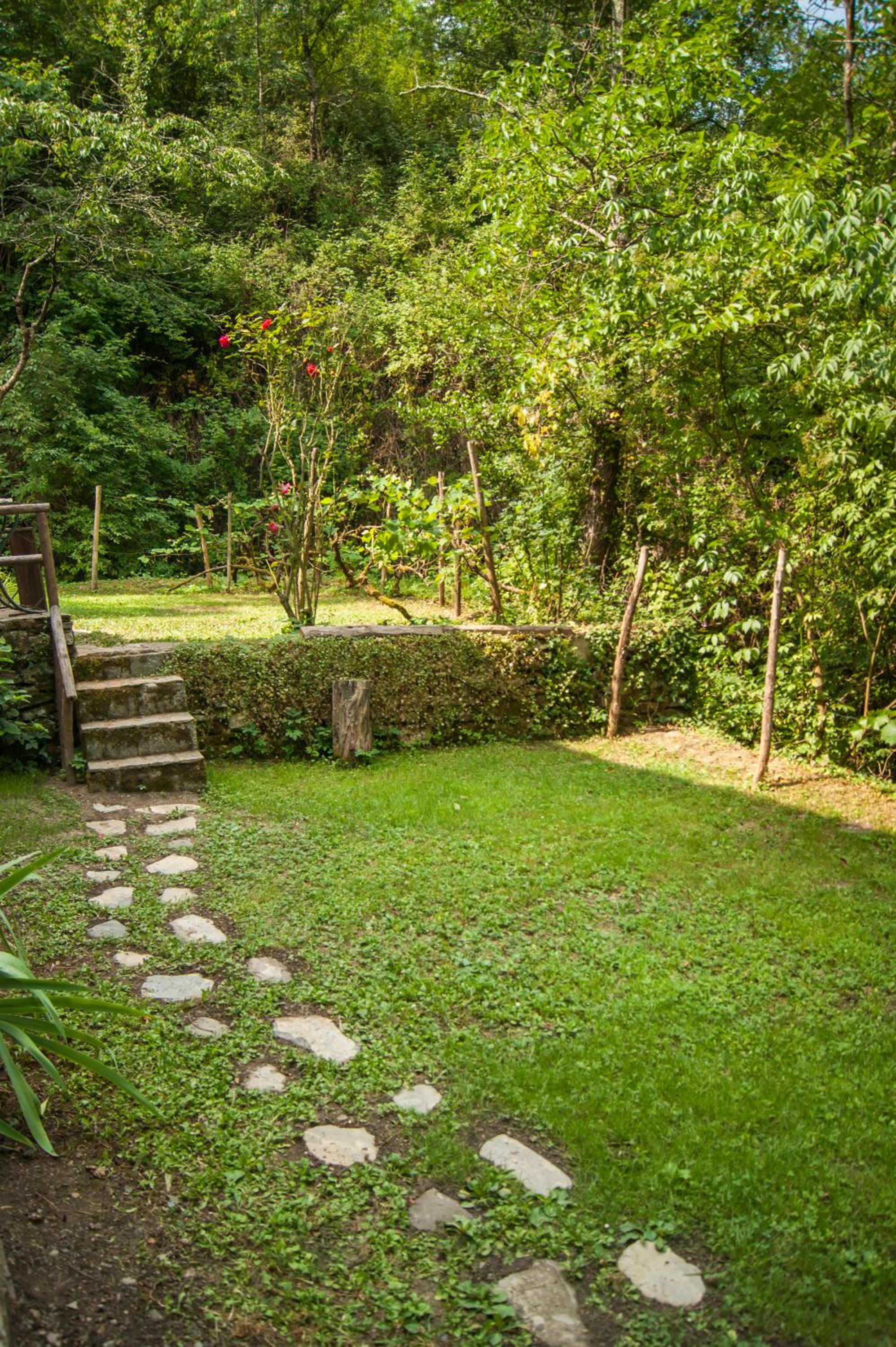 Secret Gardens view 5