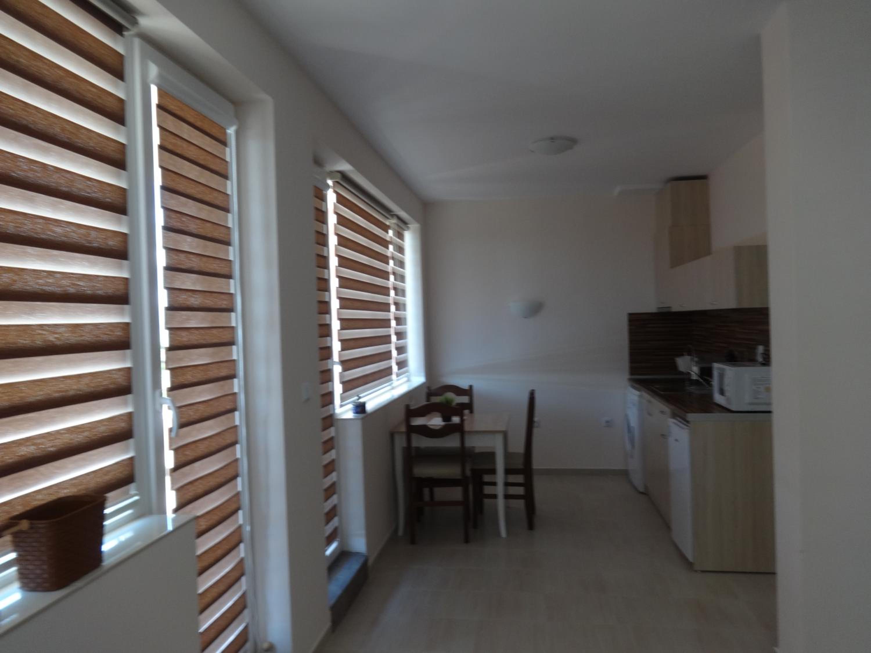 CAPUCCINO GUEST APARTMENTS - FREE PARKING and Wi-Fi view 2
