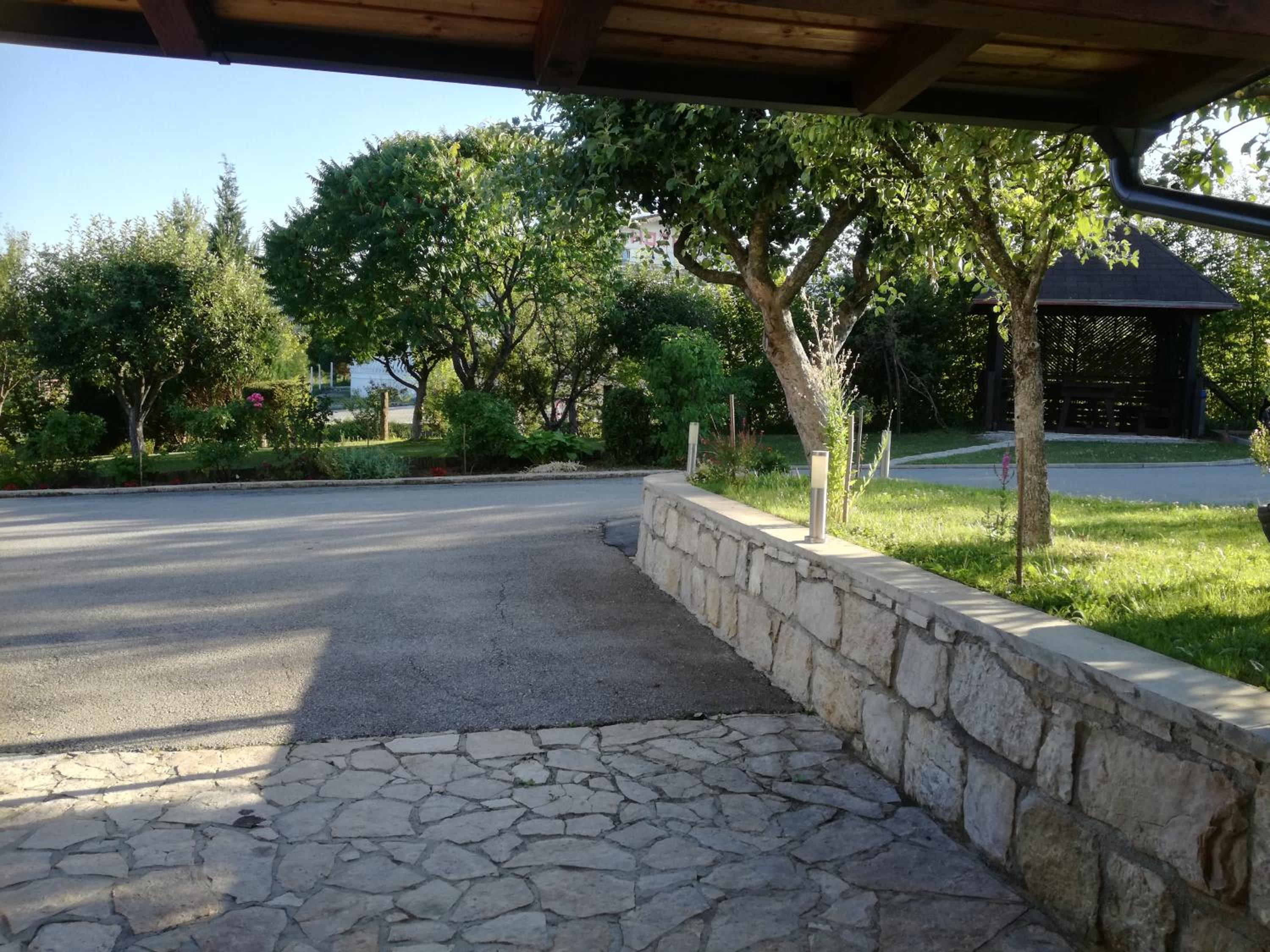 Photo 13
