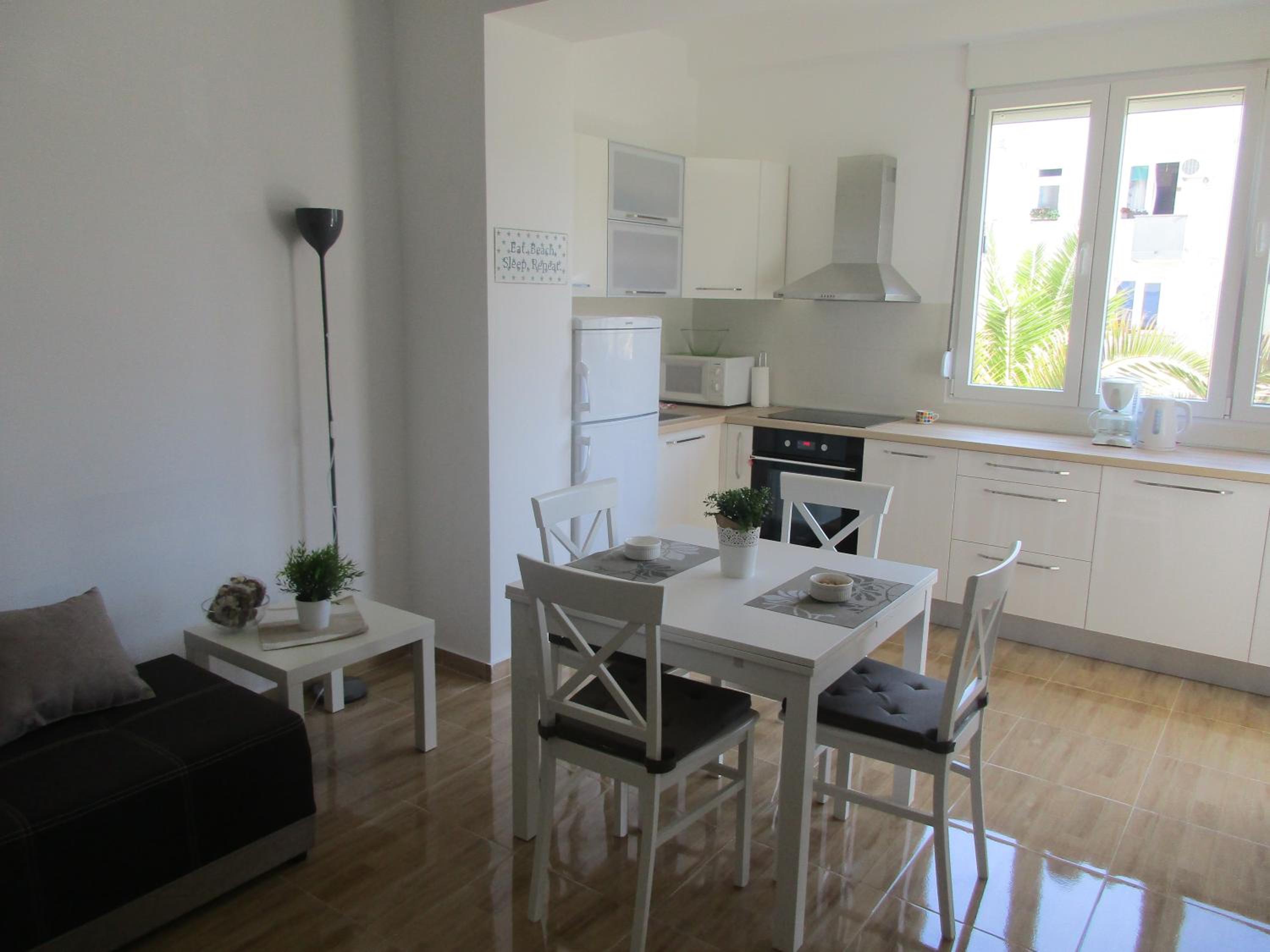 Hotel Summer apartment - Image 1