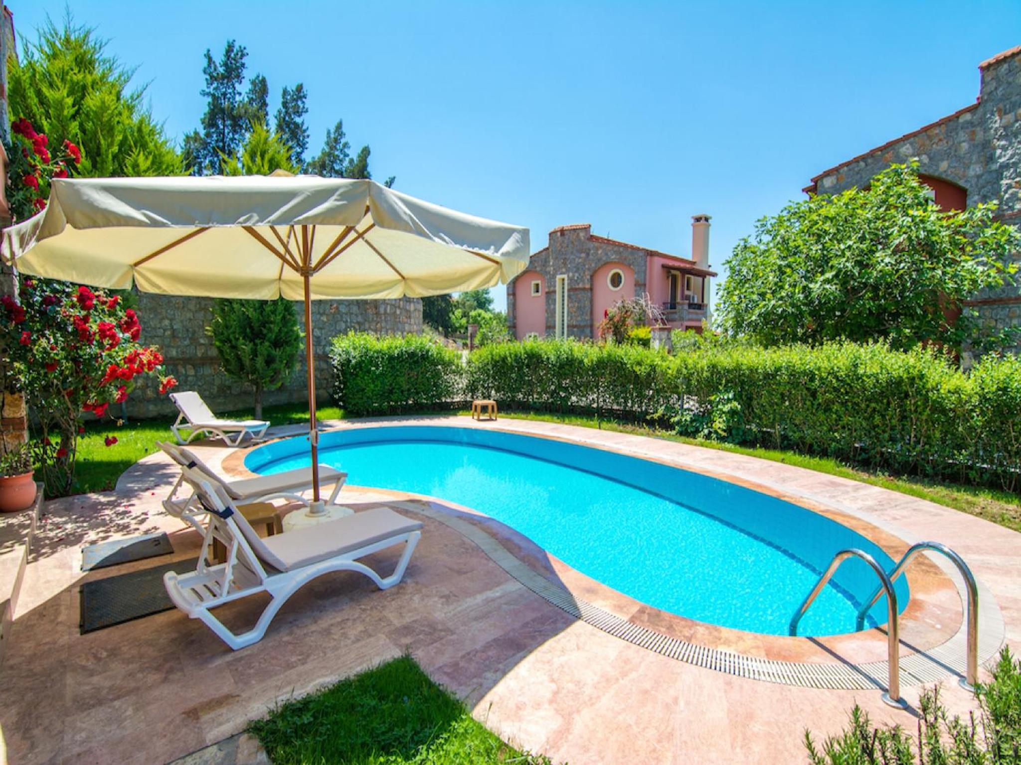 Villa Aka