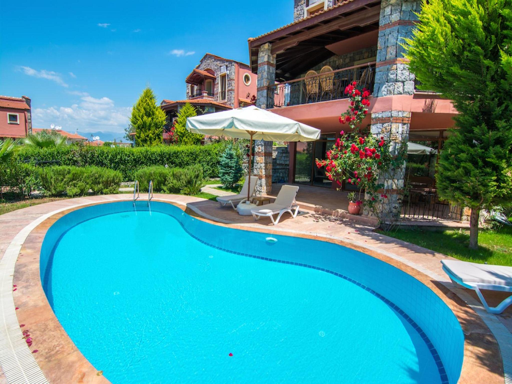 Villa Aka