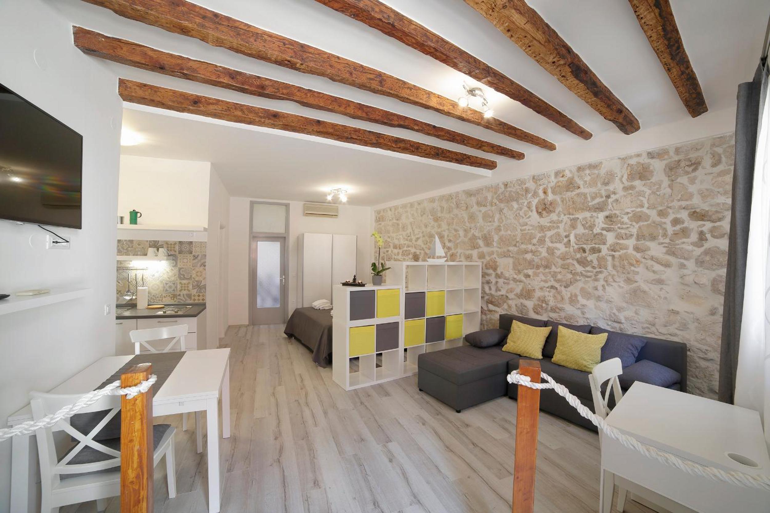 Zen studio in center of Rovinj view 3