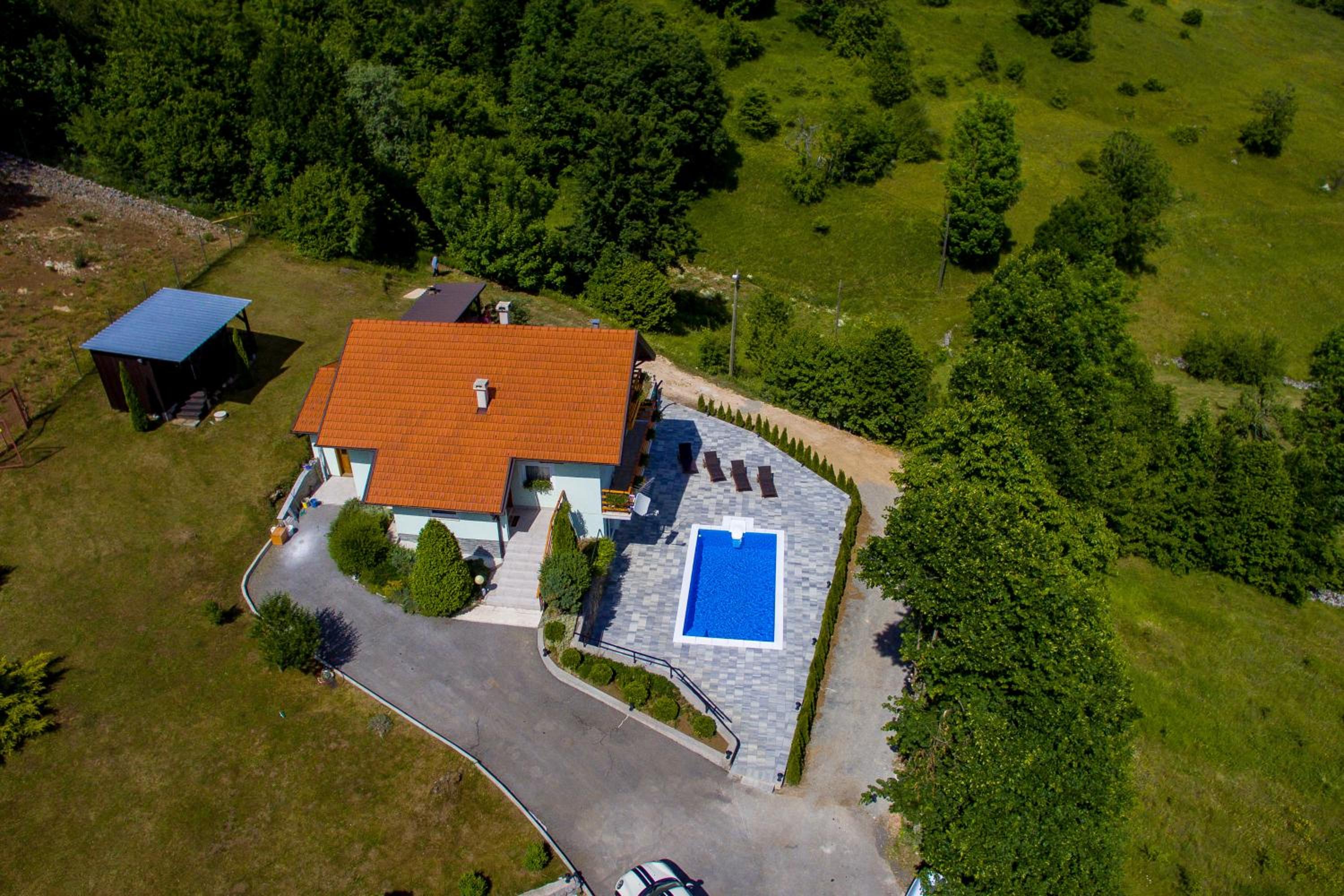 Villa Dino Tin